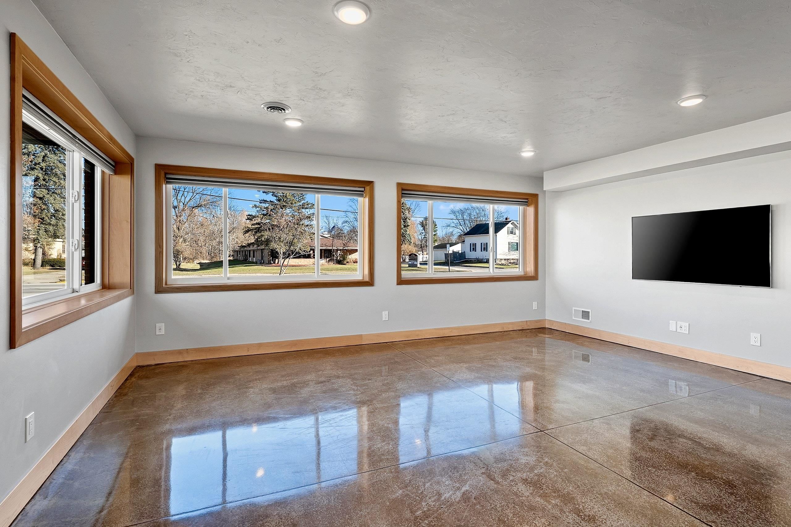 421 S ST AUGUSTINE Street