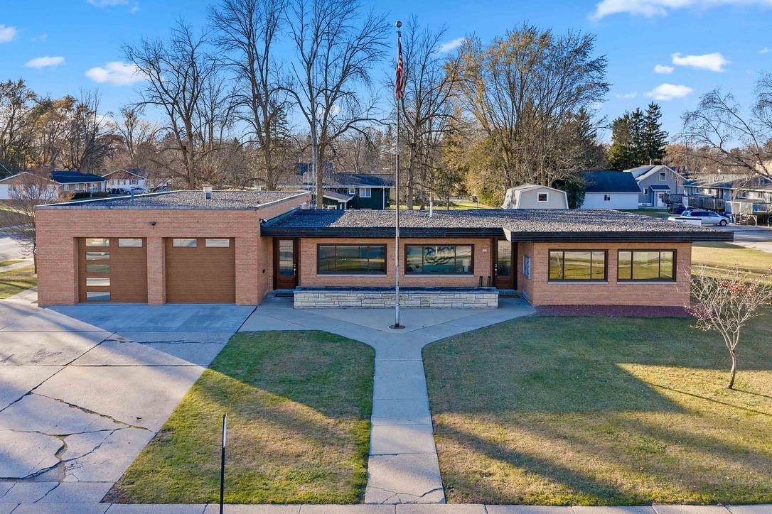 421 S ST AUGUSTINE Street