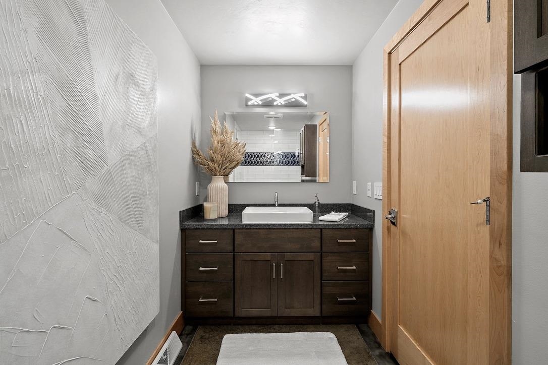 421 S ST AUGUSTINE Street