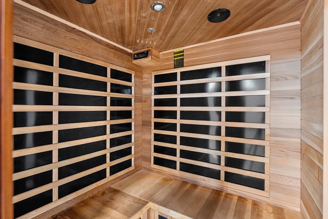 421 S ST AUGUSTINE Street