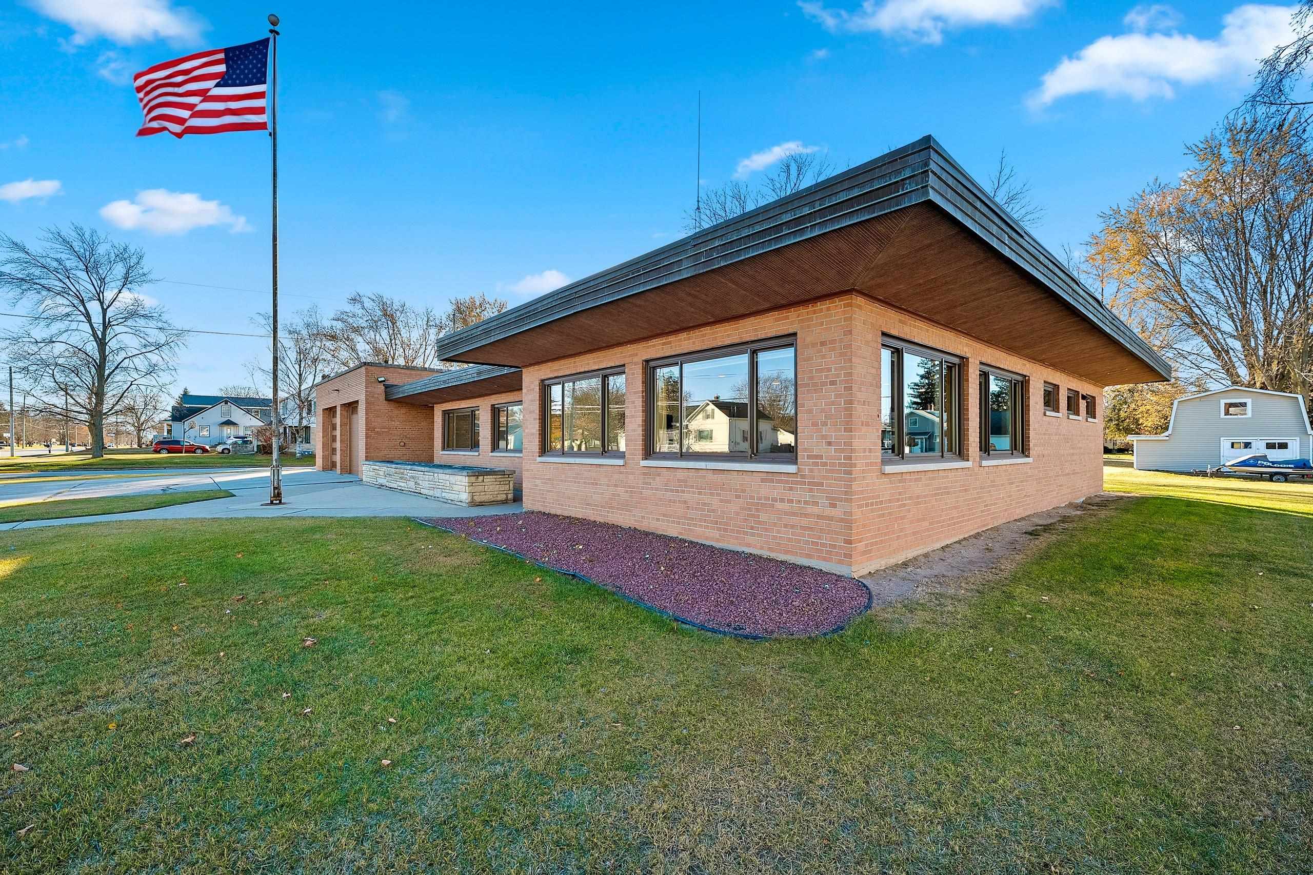 421 S ST AUGUSTINE Street