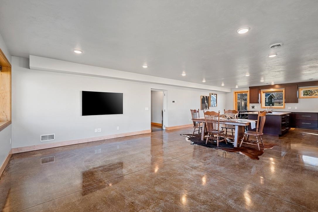 421 S ST AUGUSTINE Street