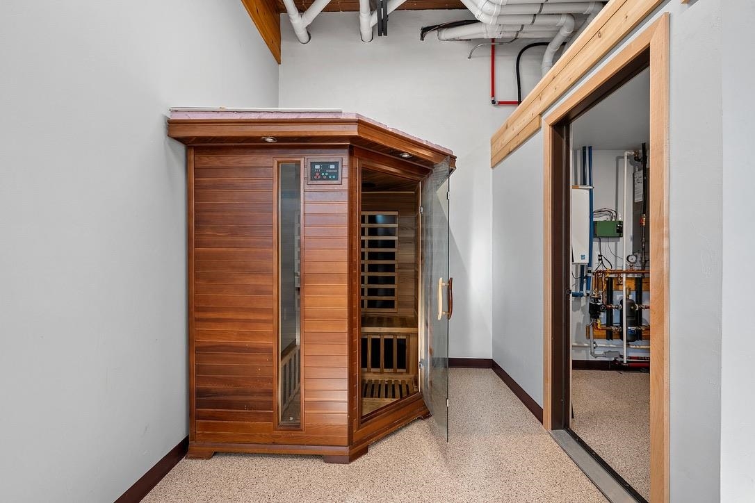 421 S ST AUGUSTINE Street