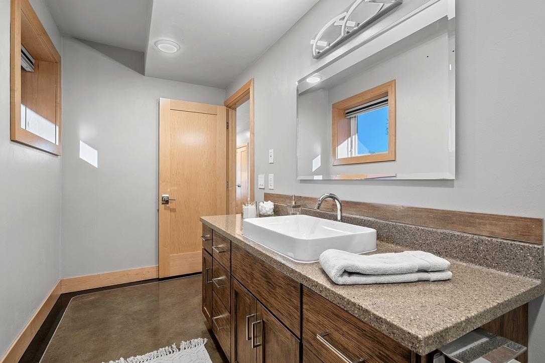 421 S ST AUGUSTINE Street