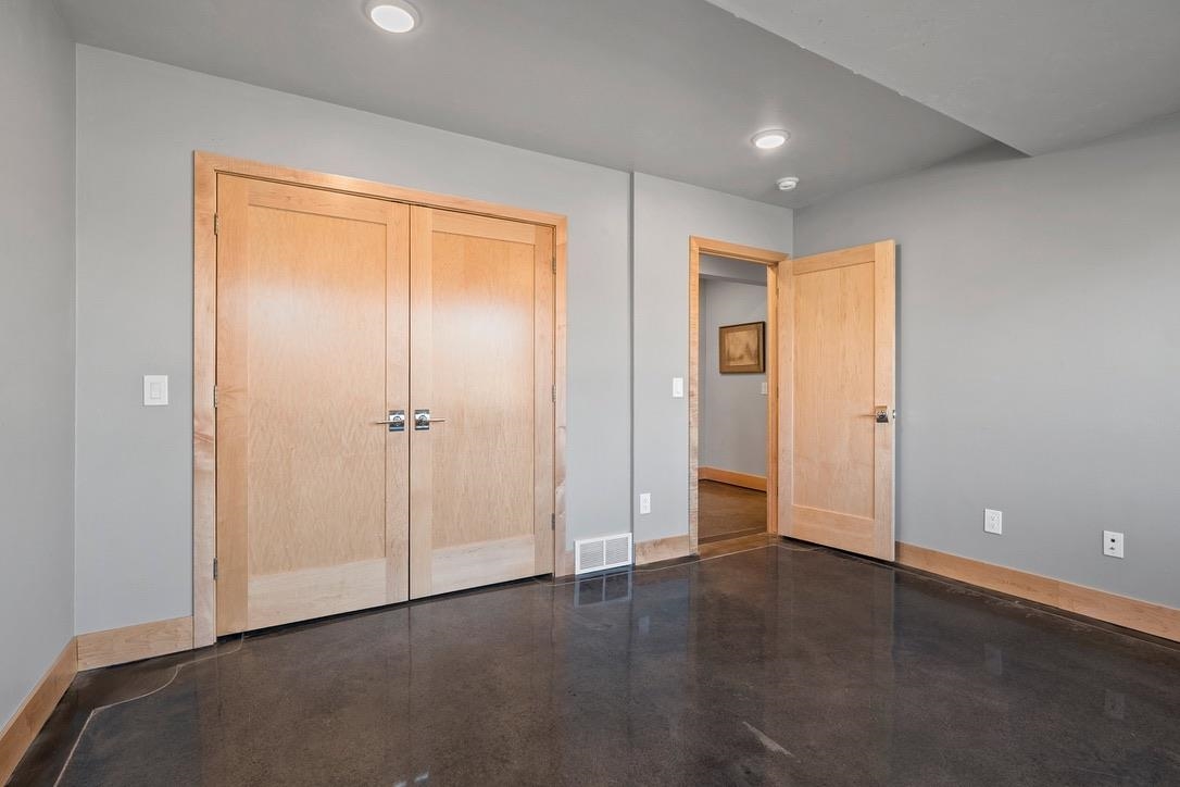 421 S ST AUGUSTINE Street