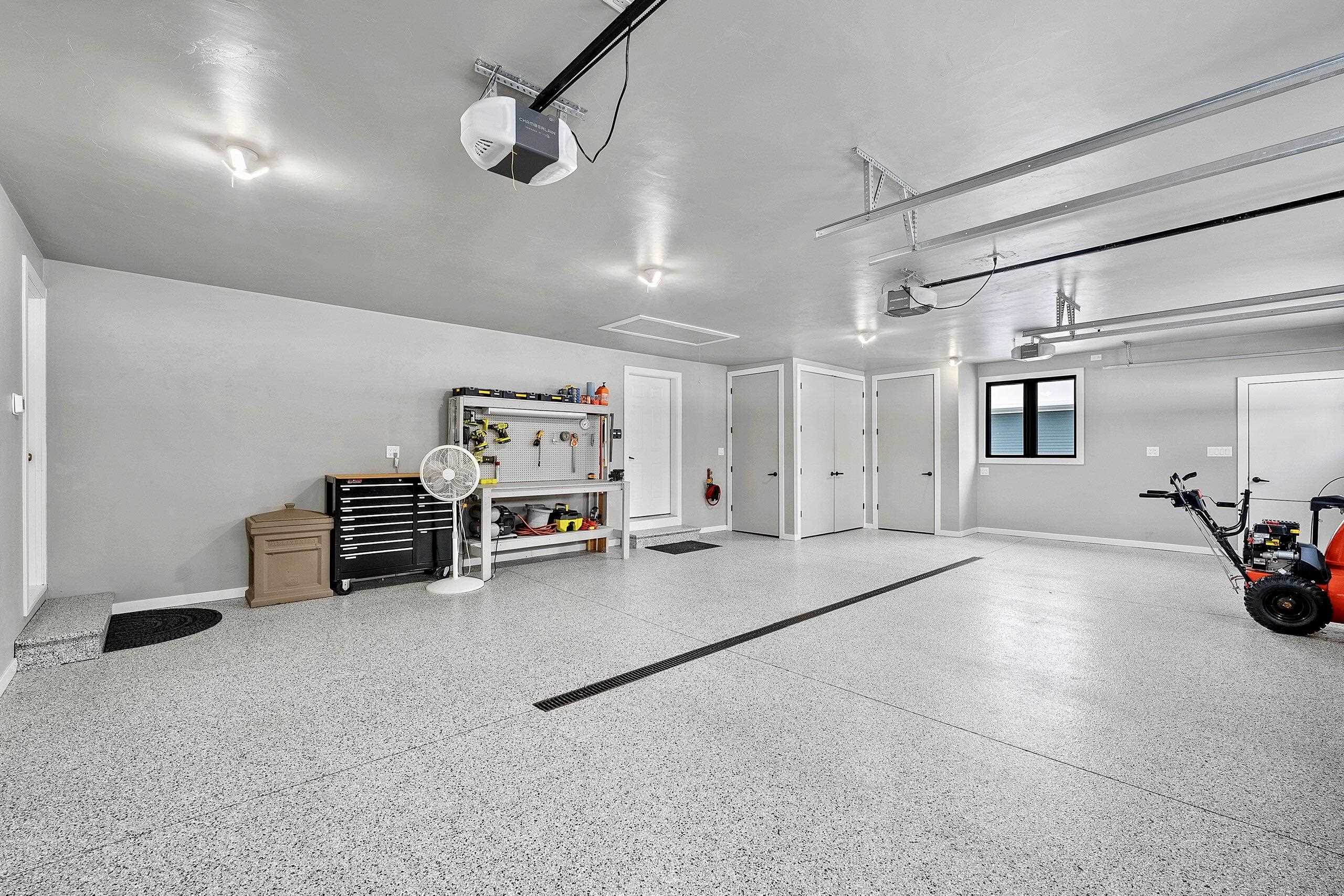 2045 LOST DAUPHIN Road