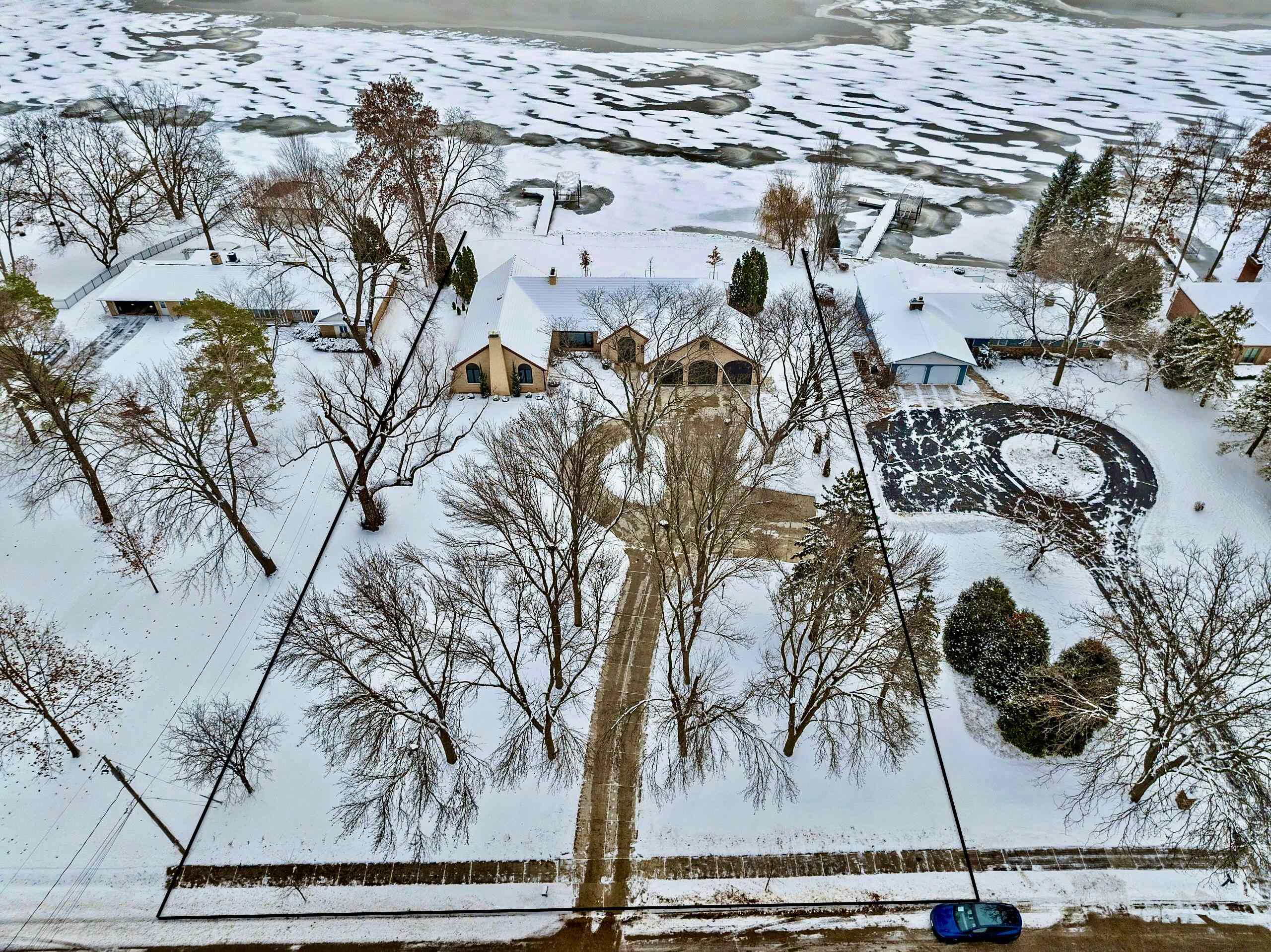 2045 LOST DAUPHIN Road