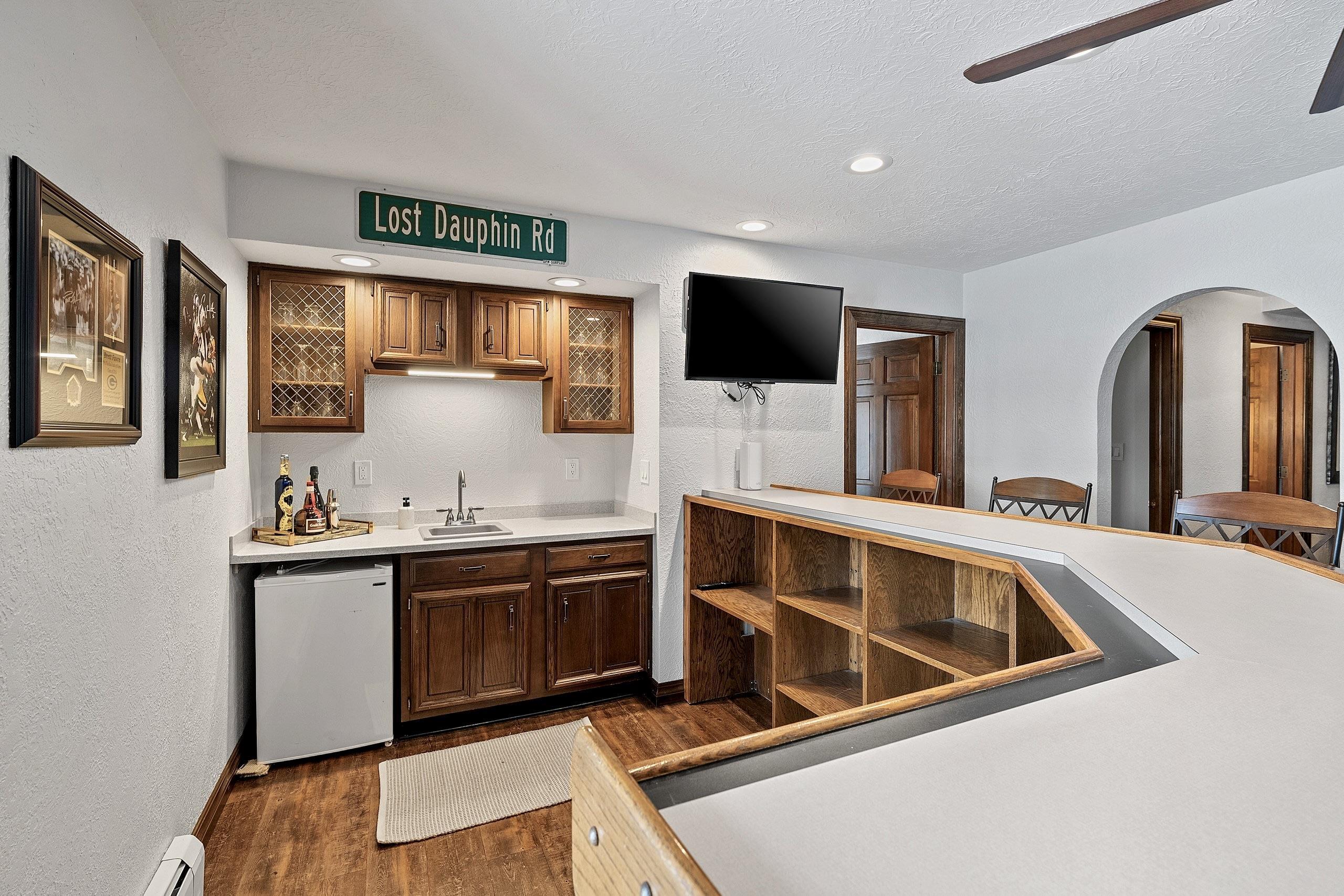 2045 LOST DAUPHIN Road