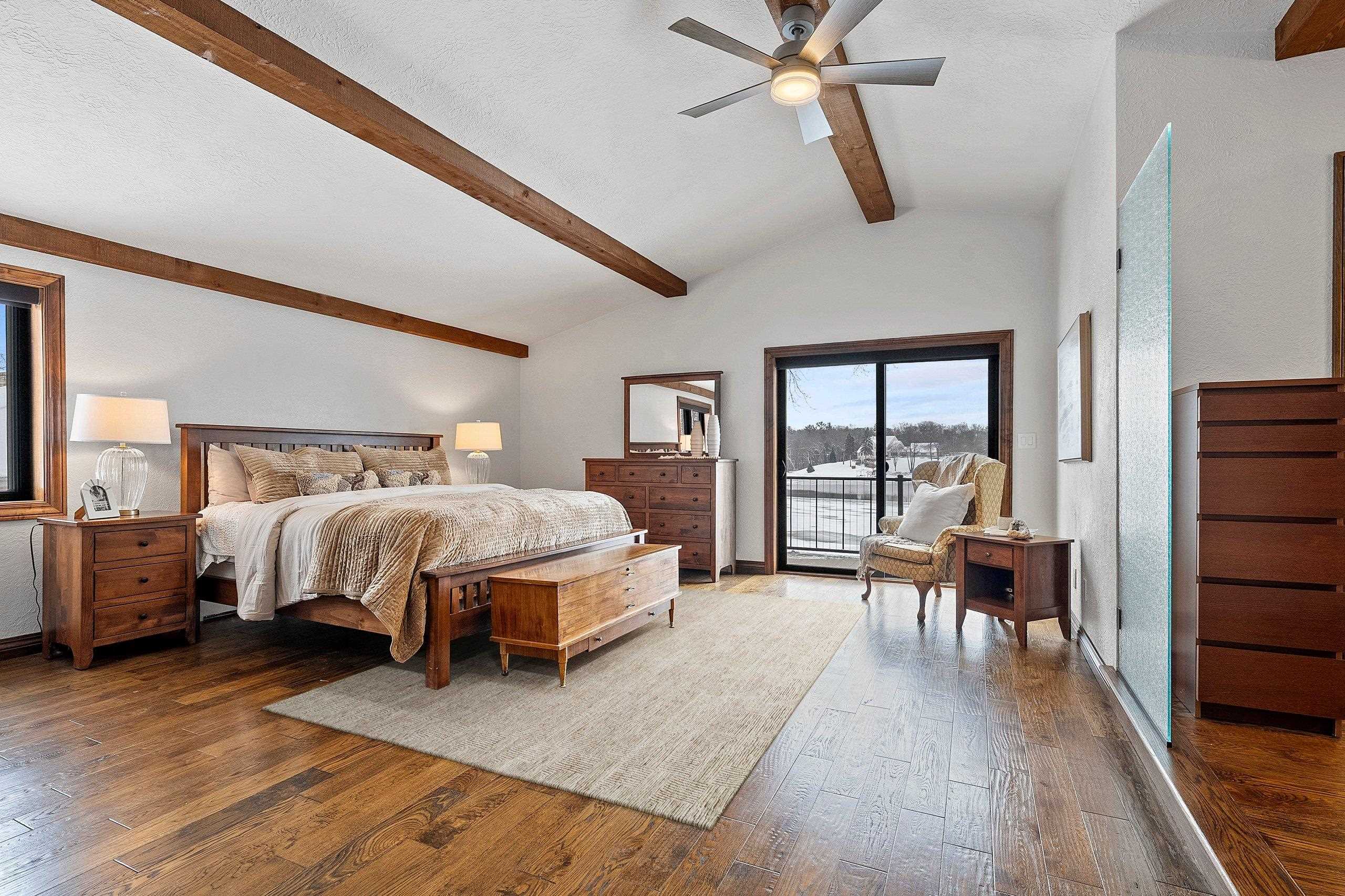 2045 LOST DAUPHIN Road