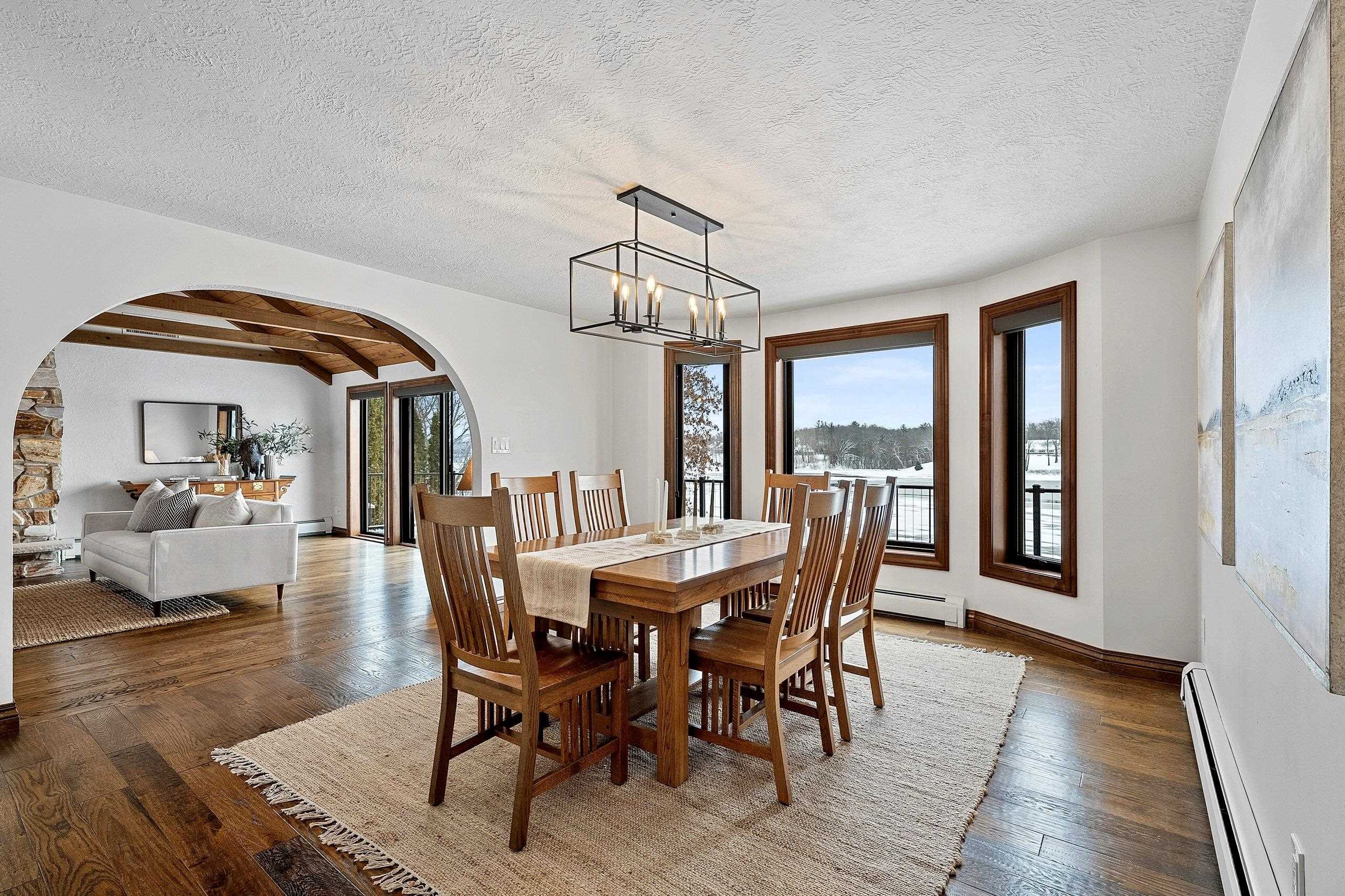 2045 LOST DAUPHIN Road