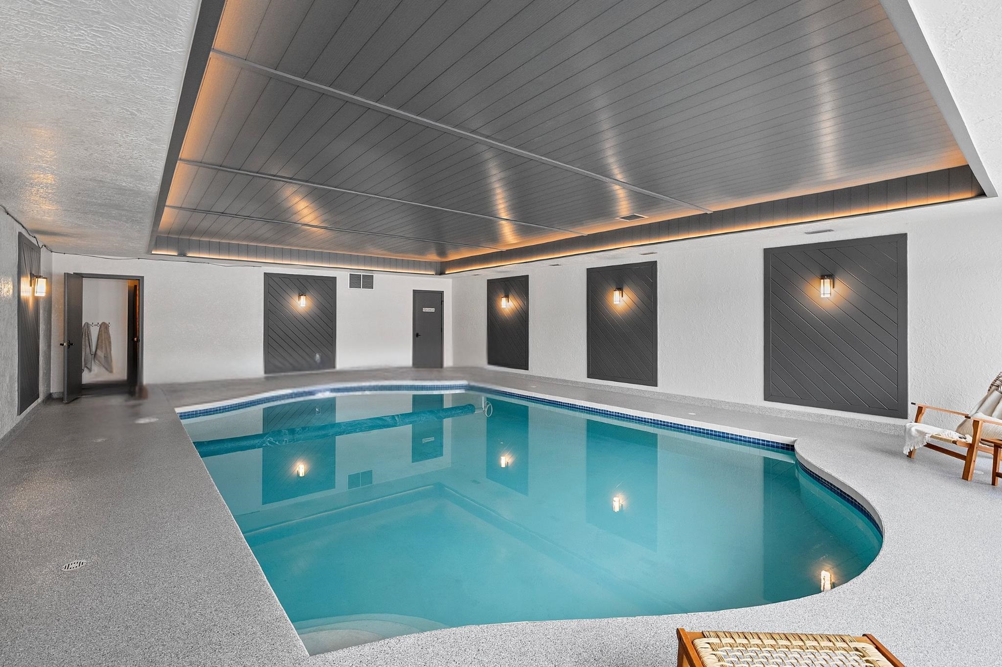 2045 LOST DAUPHIN Road