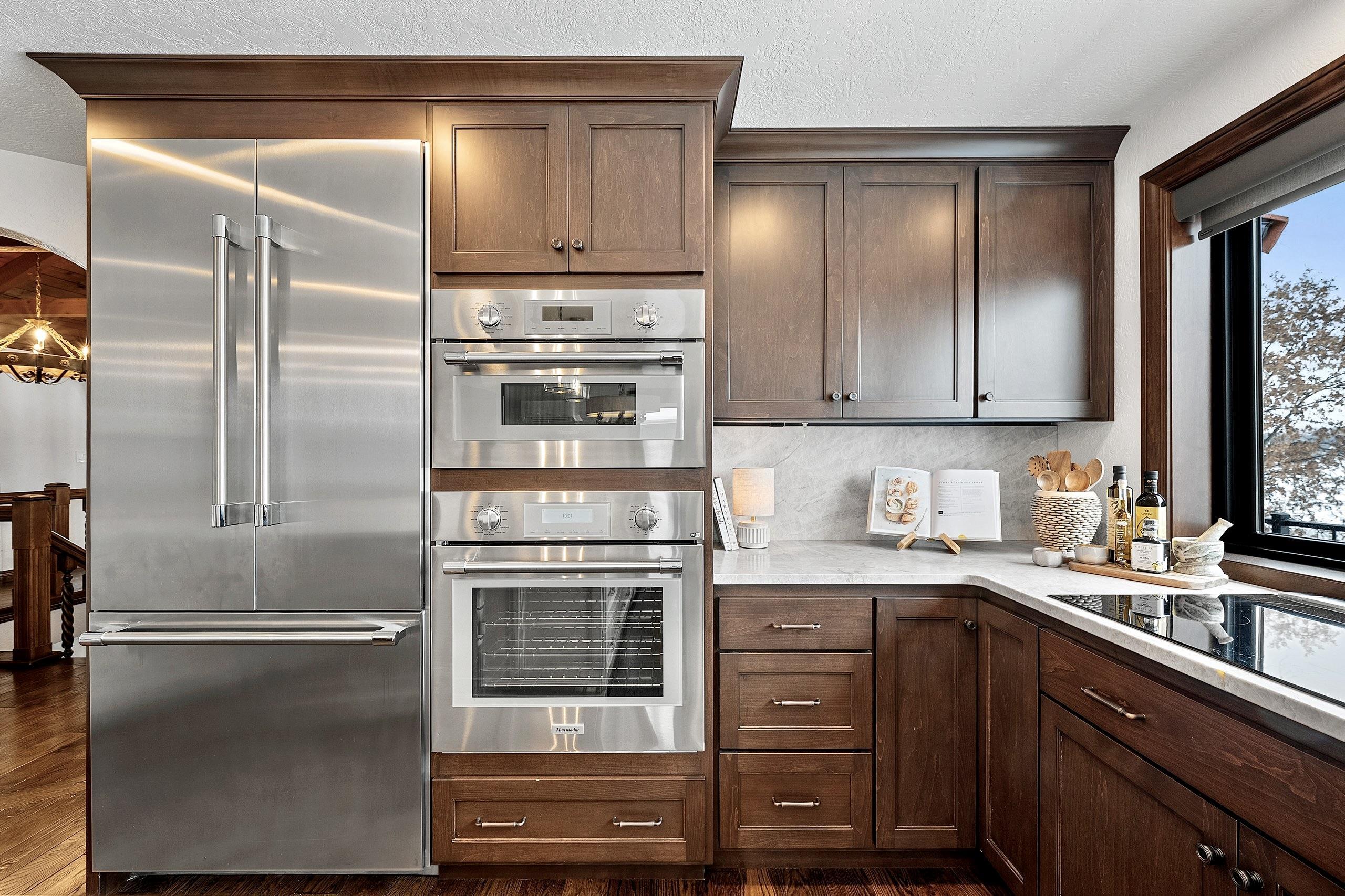 2045 LOST DAUPHIN Road