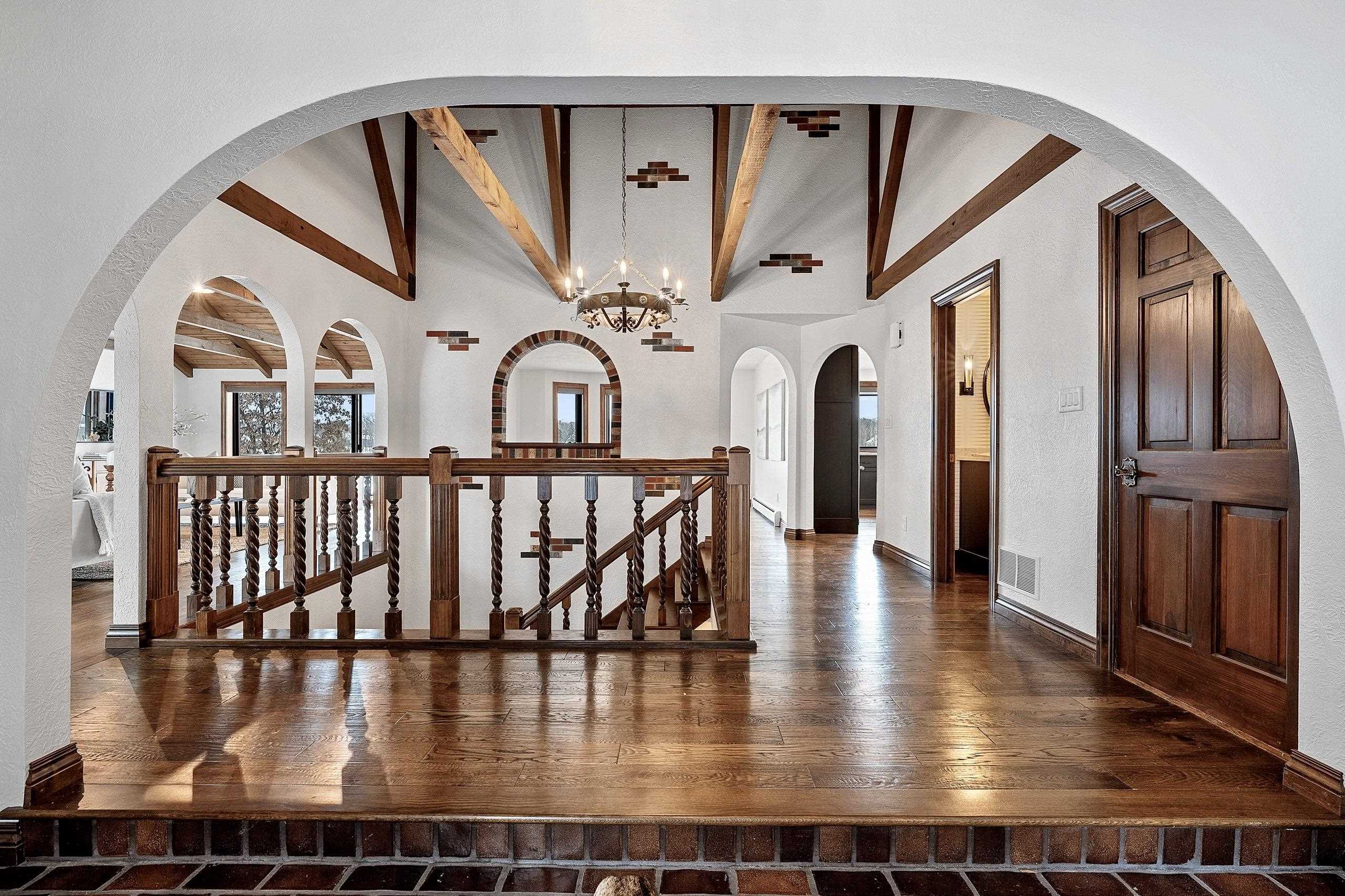 2045 LOST DAUPHIN Road