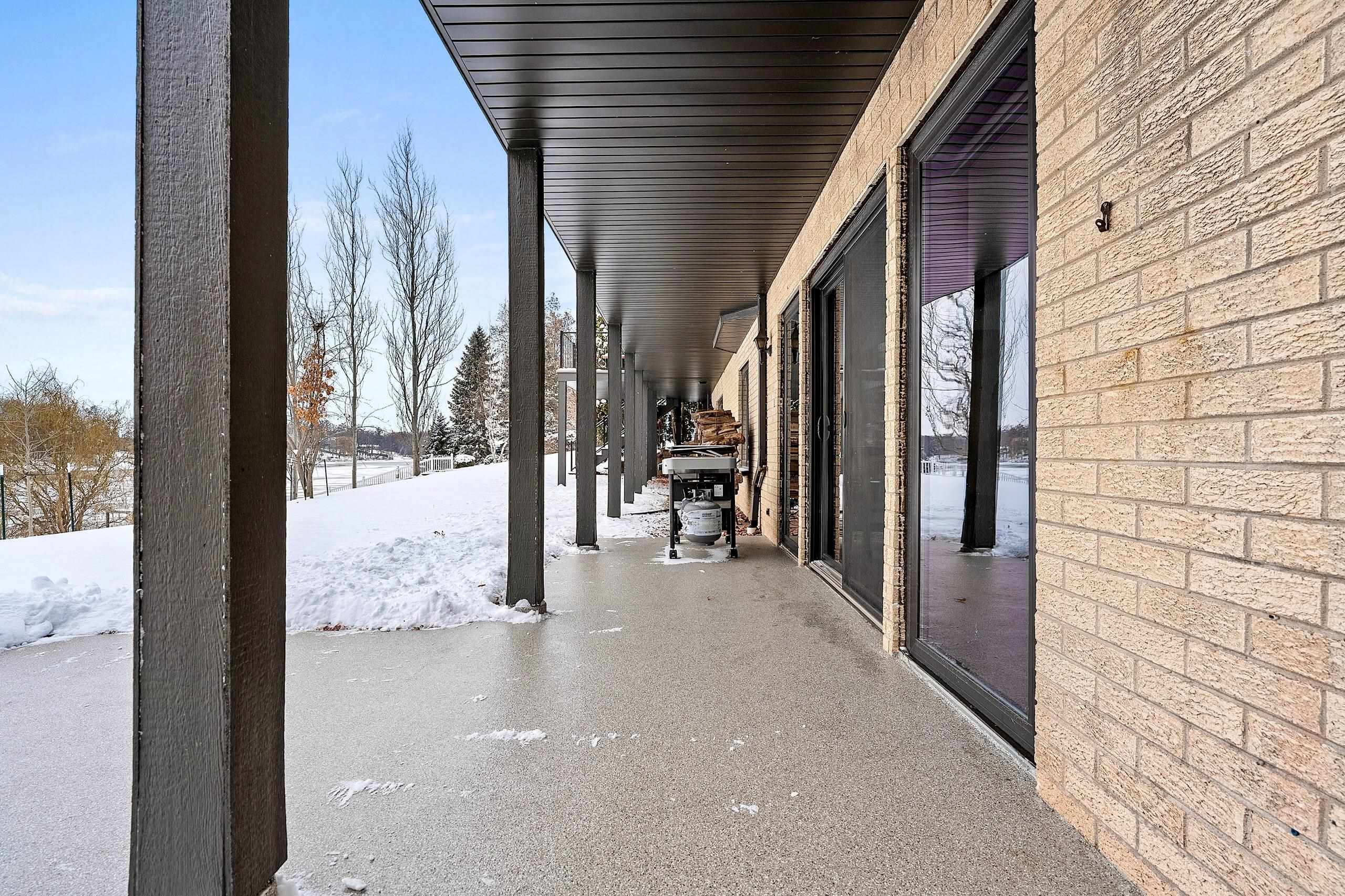 2045 LOST DAUPHIN Road