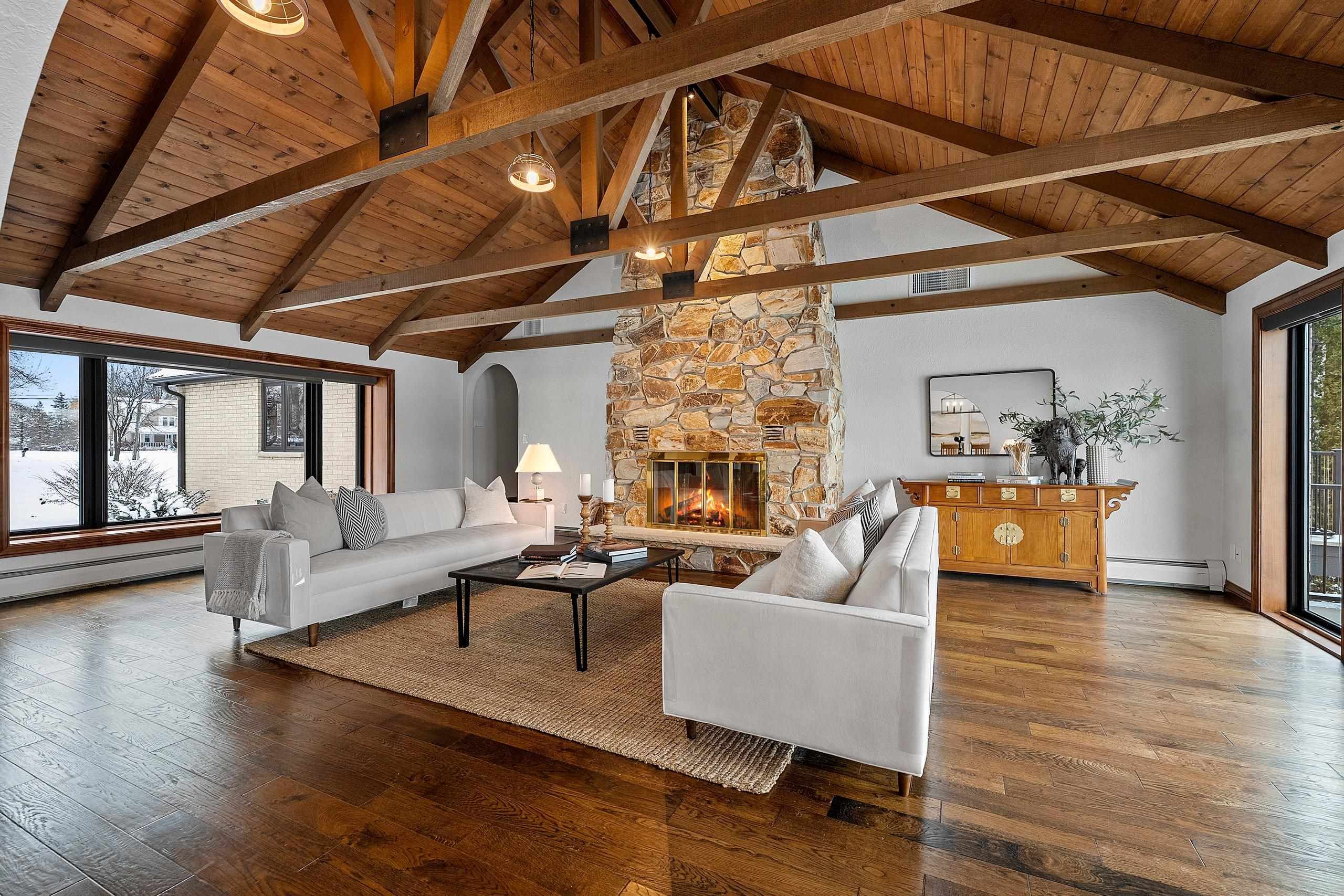 2045 LOST DAUPHIN Road