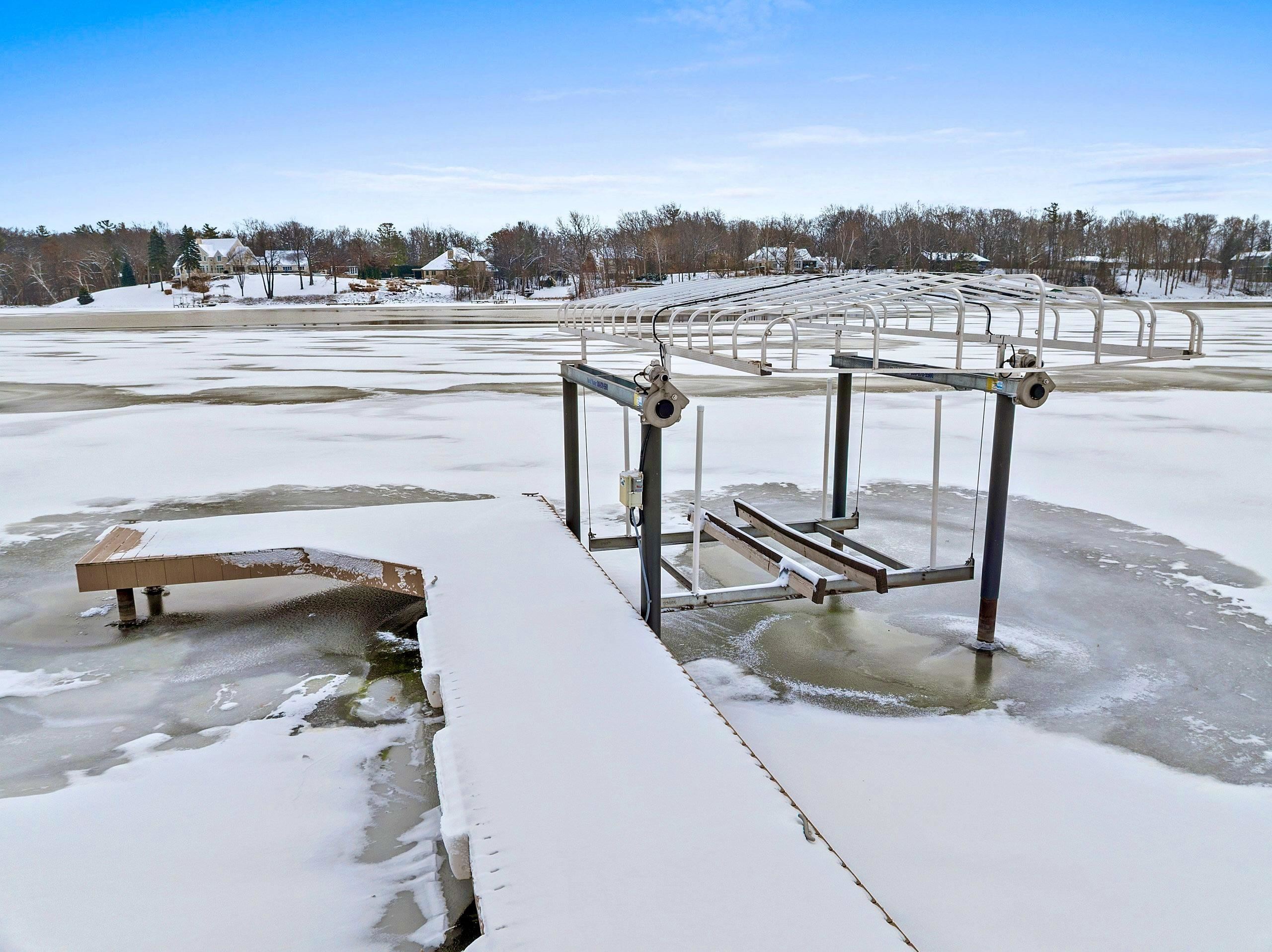 2045 LOST DAUPHIN Road