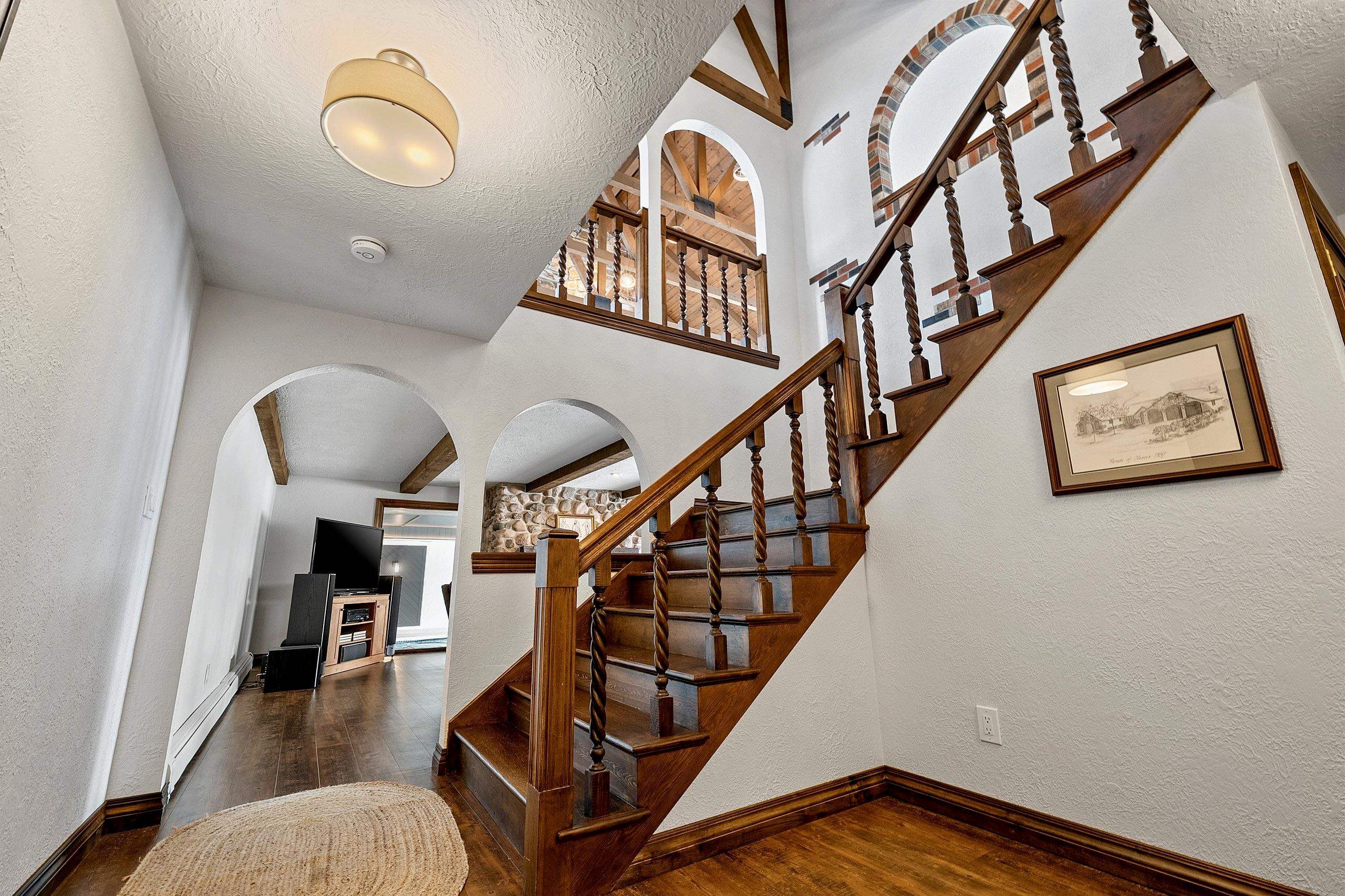 2045 LOST DAUPHIN Road