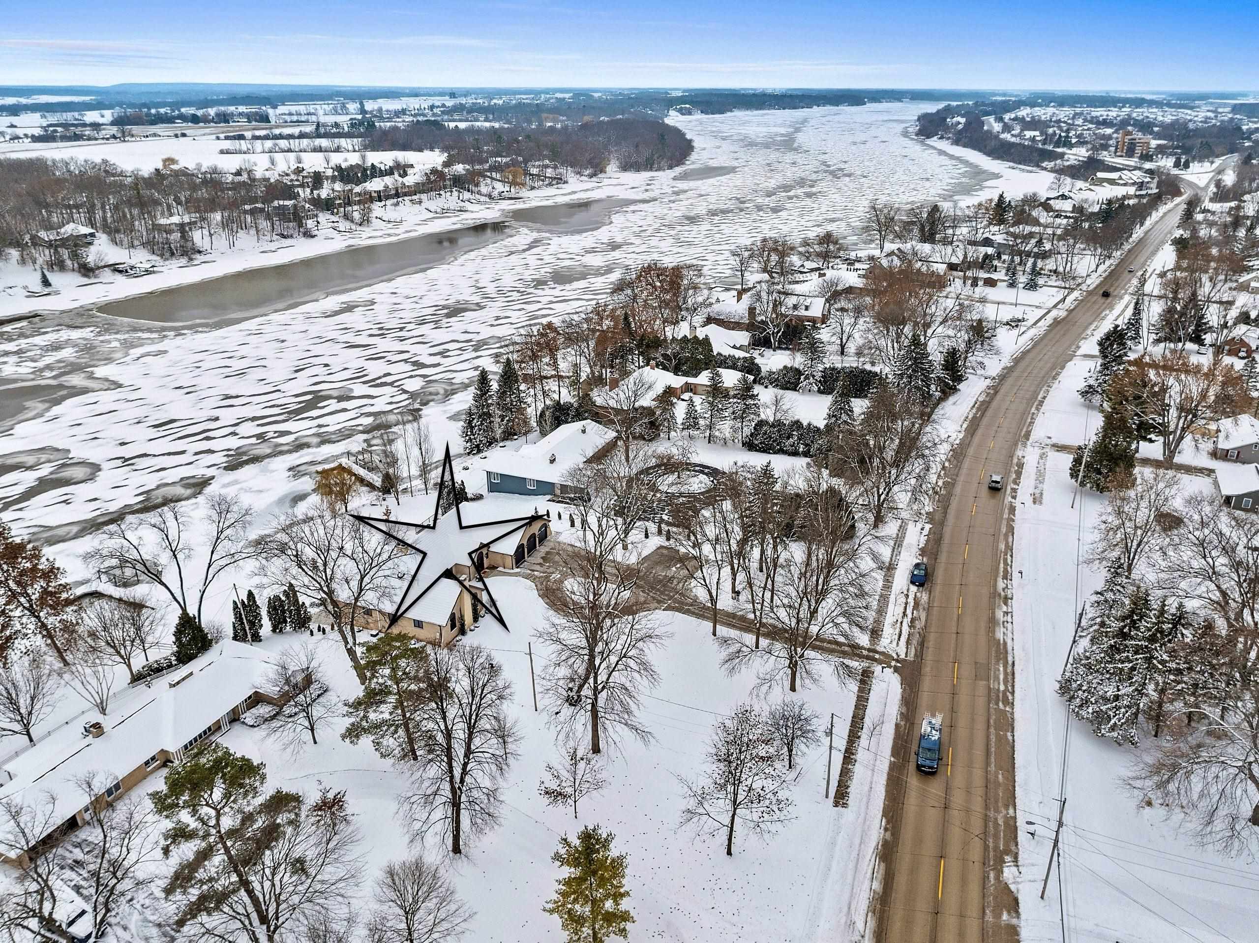 2045 LOST DAUPHIN Road