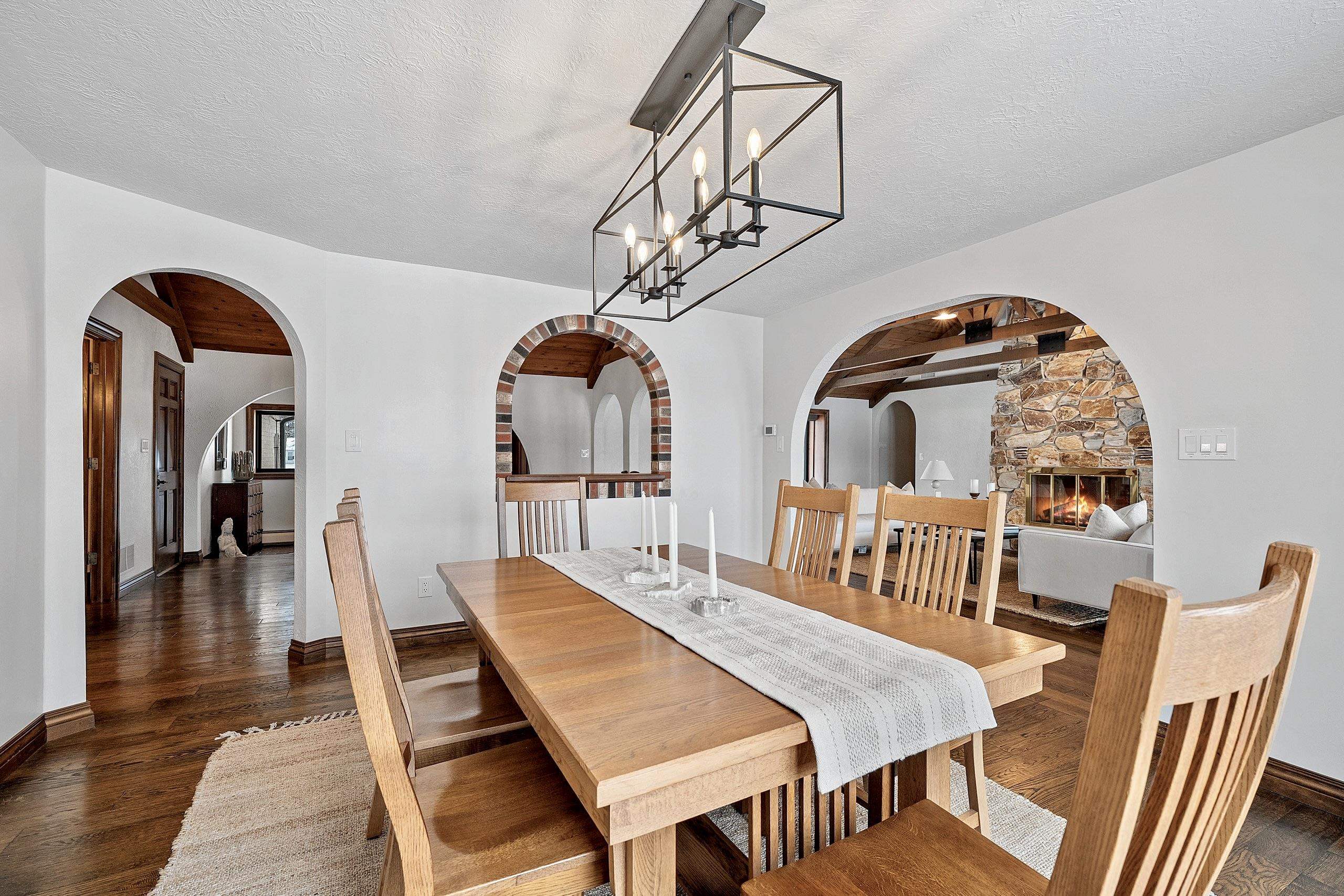 2045 LOST DAUPHIN Road