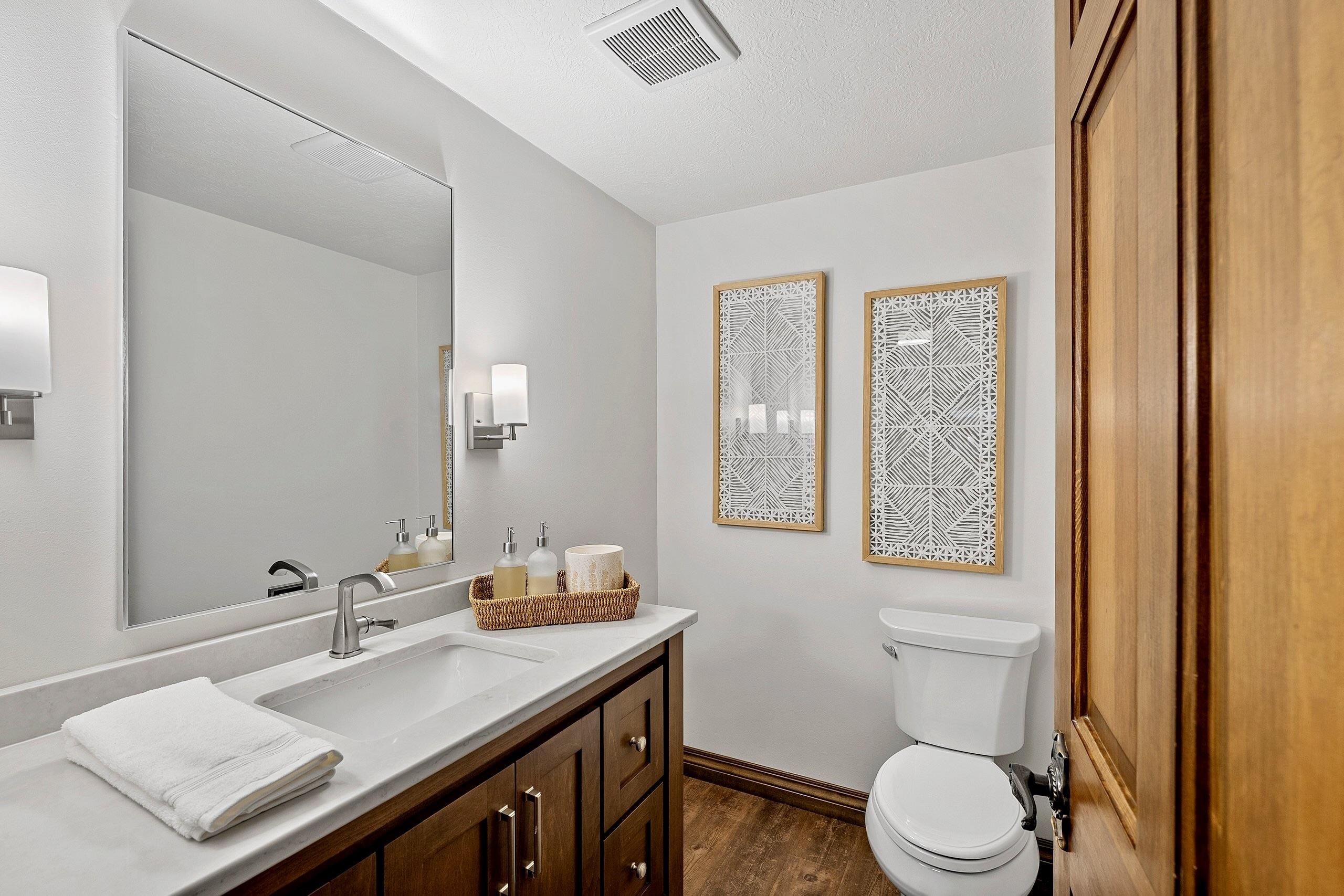 2045 LOST DAUPHIN Road