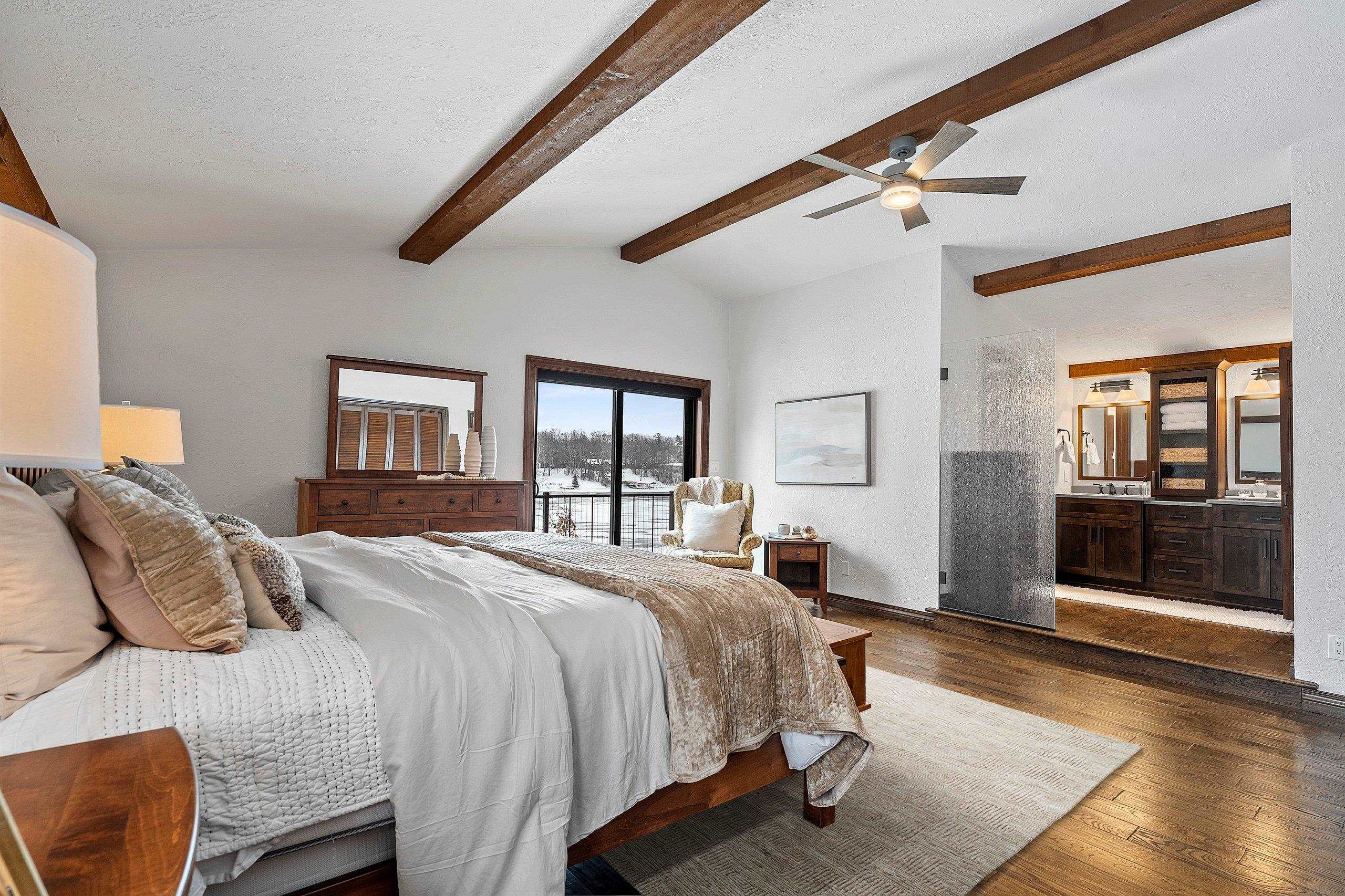 2045 LOST DAUPHIN Road