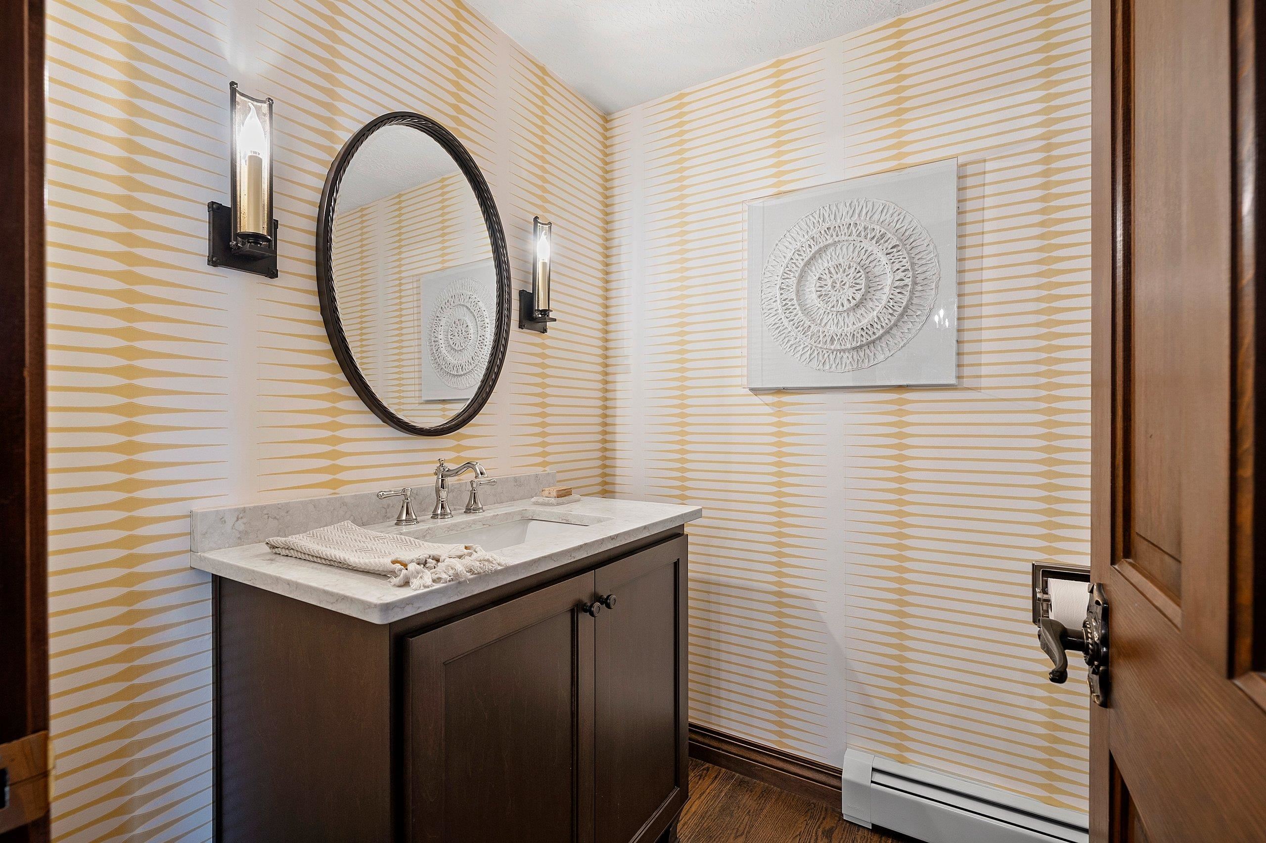 2045 LOST DAUPHIN Road