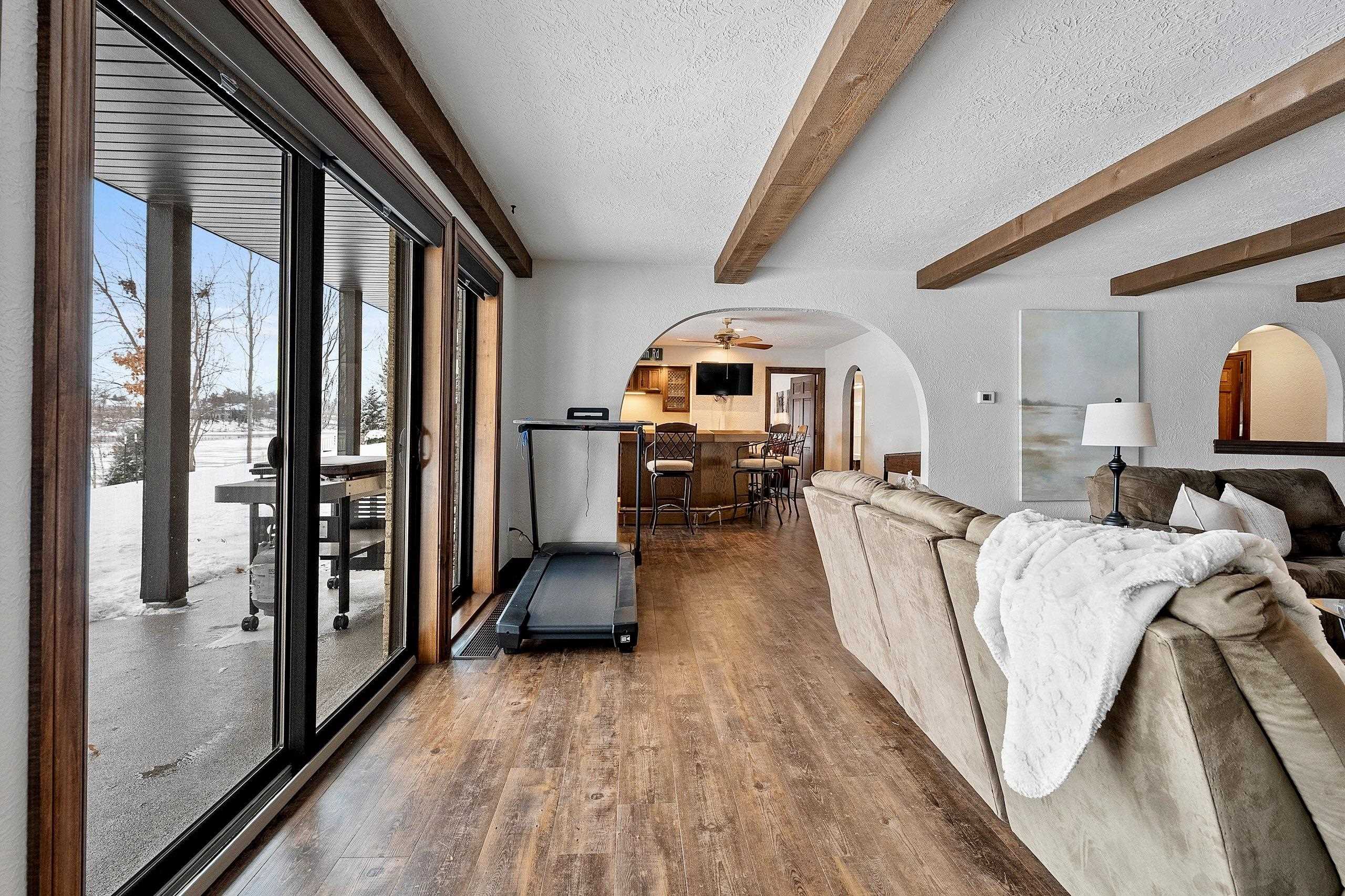 2045 LOST DAUPHIN Road