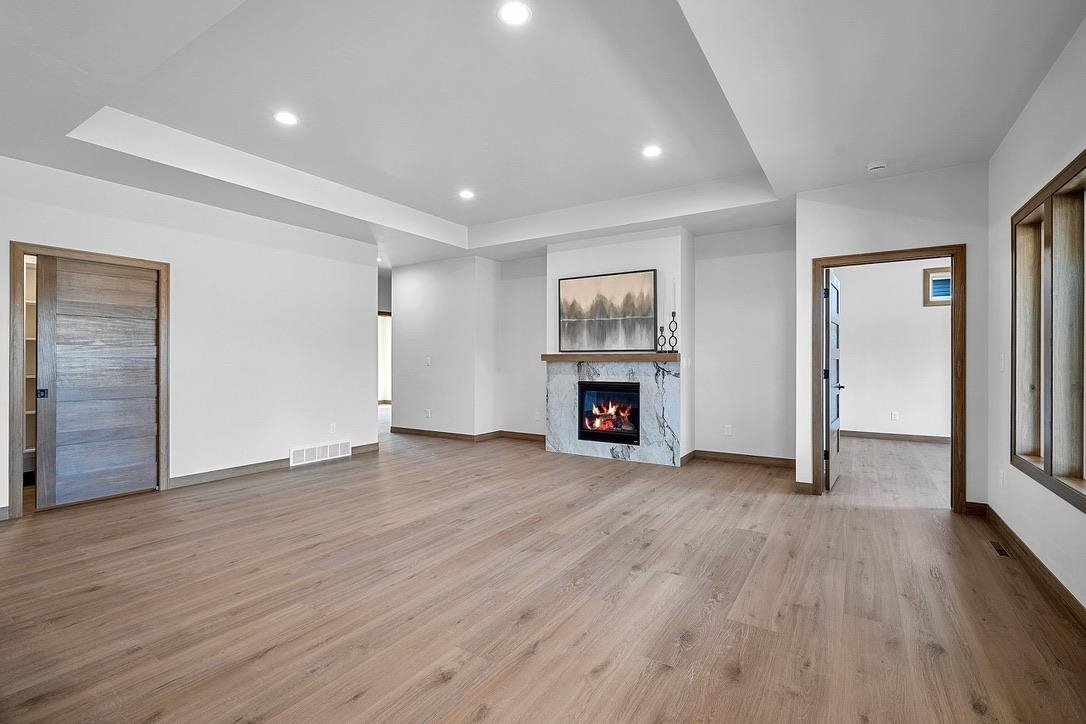 4001 ANTWERP Avenue Unit: 4