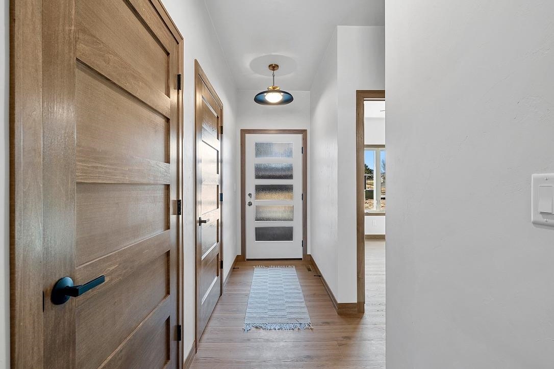 4001 ANTWERP Avenue Unit: 4