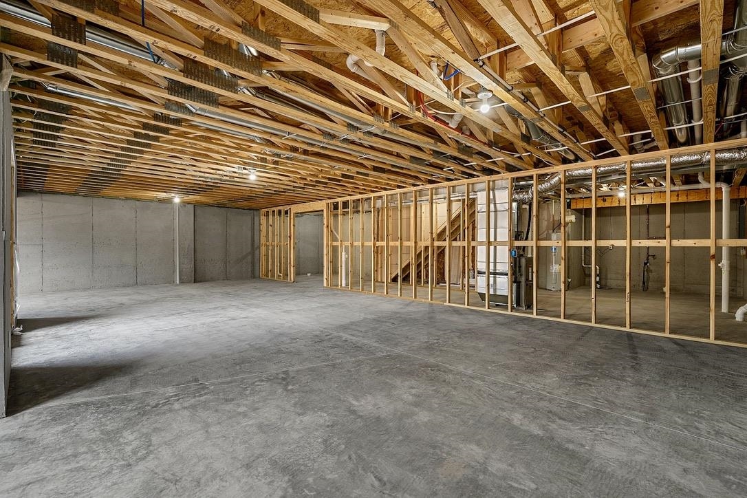 4001 ANTWERP Avenue Unit: 4