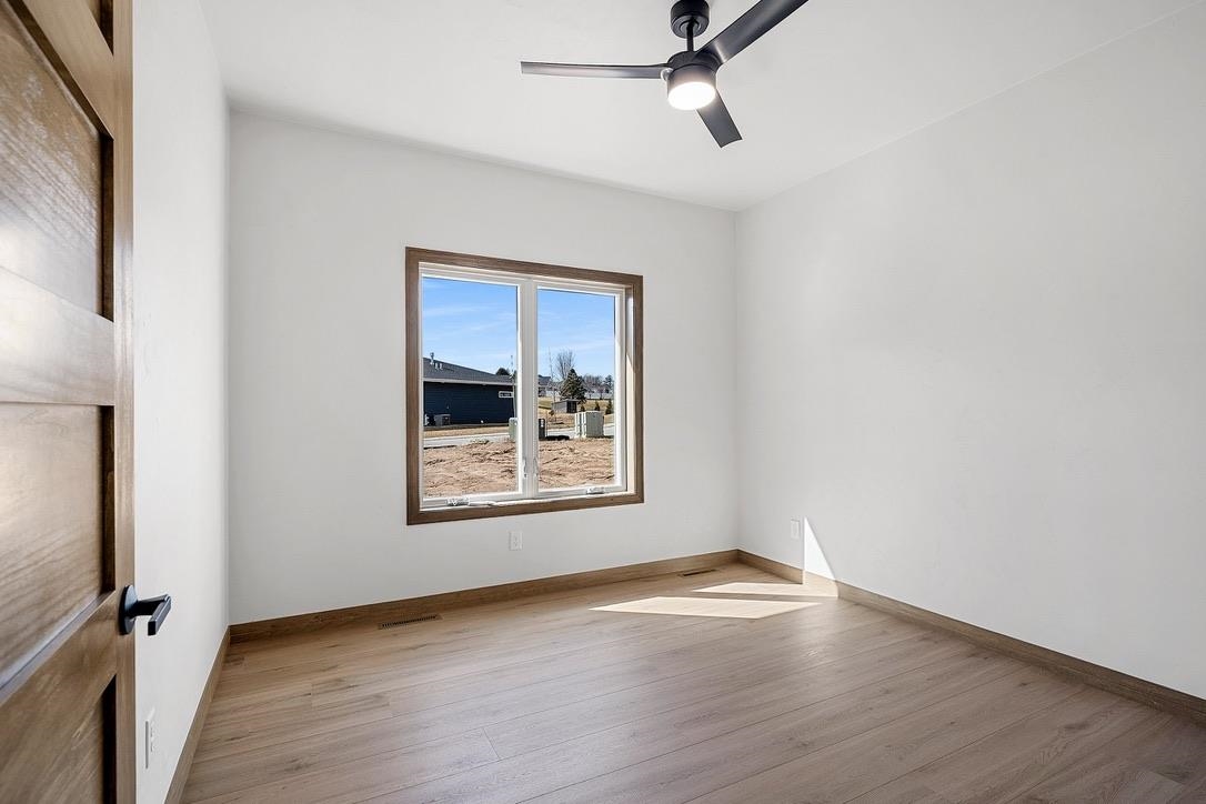 4001 ANTWERP Avenue Unit: 4