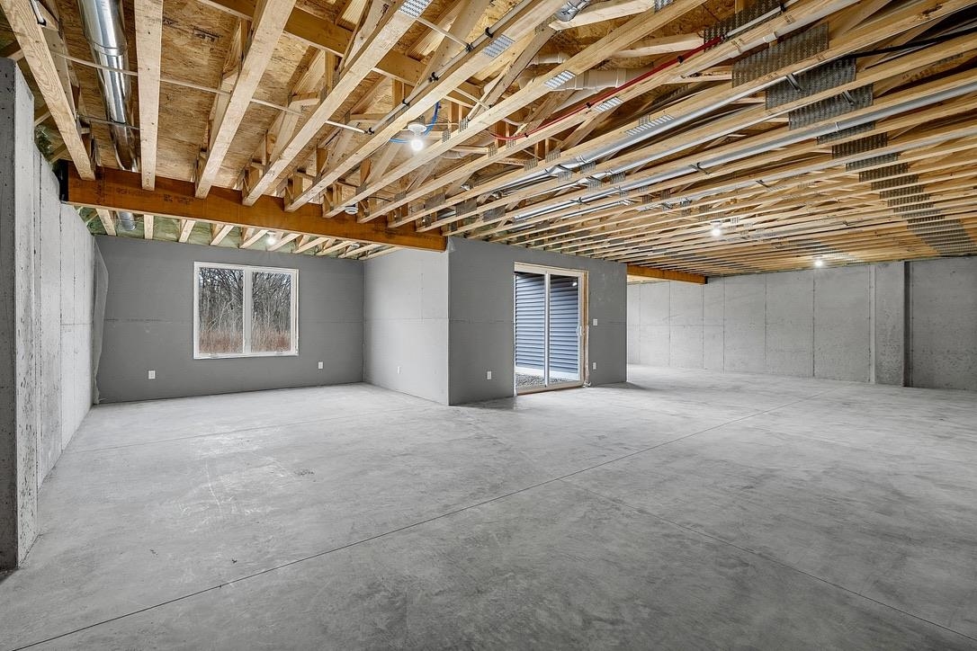 4001 ANTWERP Avenue Unit: 4