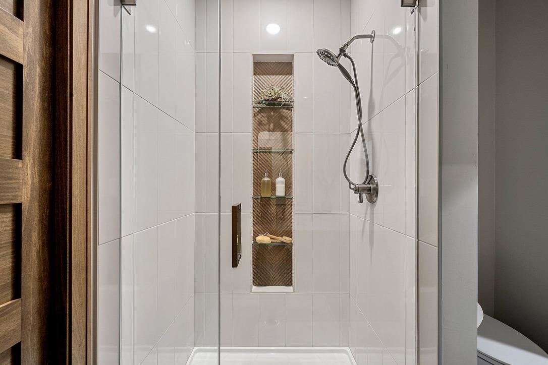 4001 ANTWERP Avenue Unit: 4