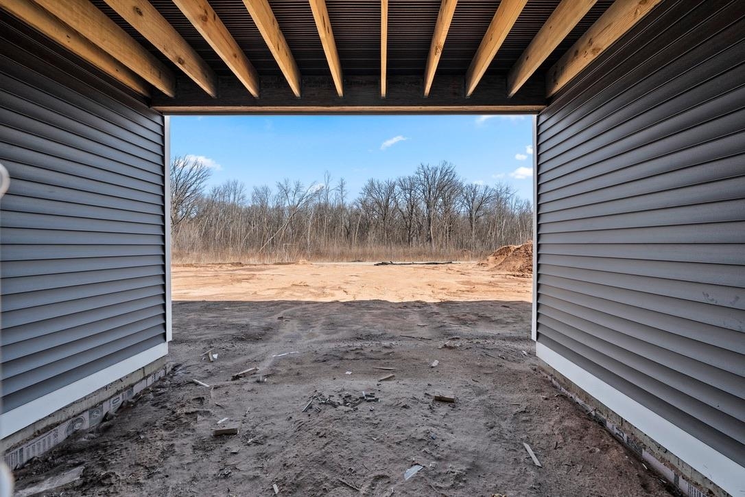 4001 ANTWERP Avenue Unit: 6