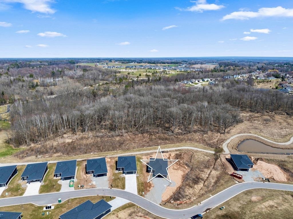 4001 ANTWERP Avenue Unit: 6