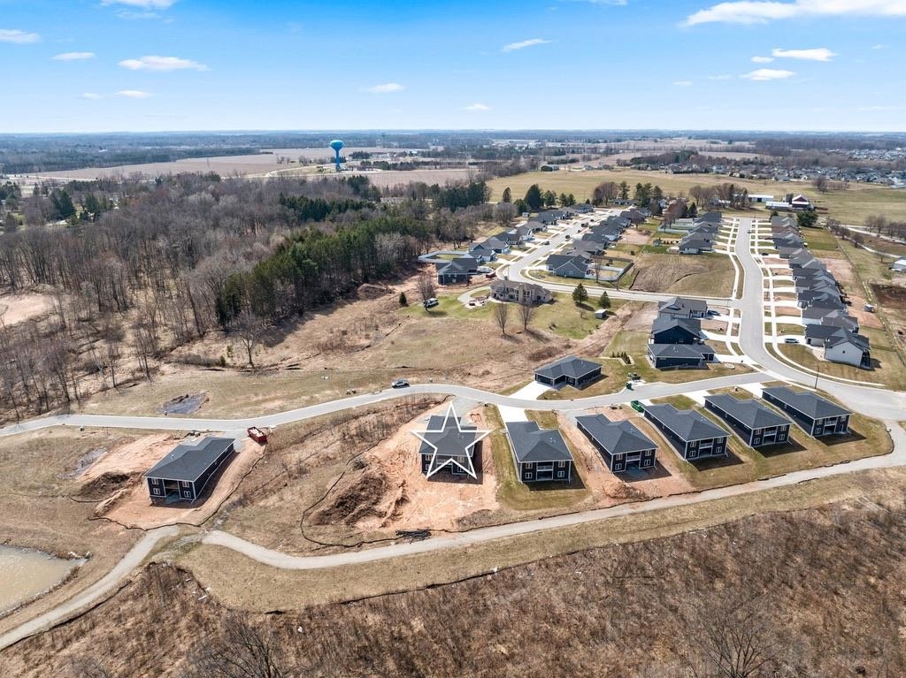 4001 ANTWERP Avenue Unit: 6