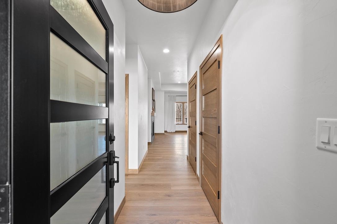 4001 ANTWERP Avenue Unit: 6