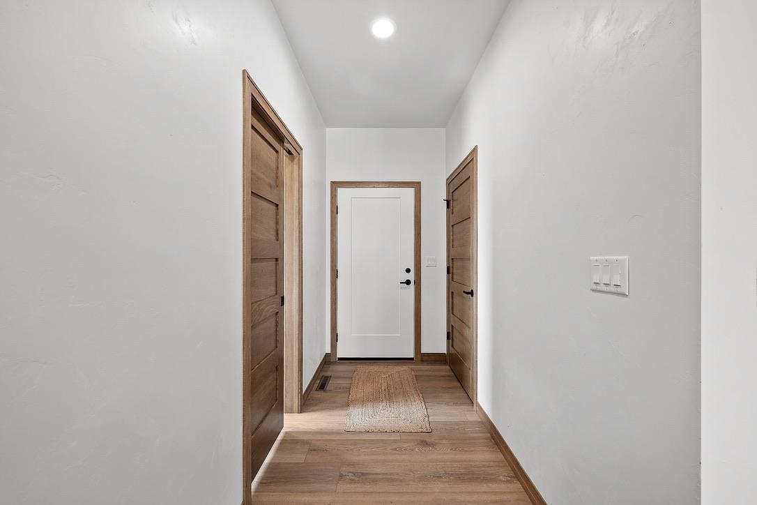 4001 ANTWERP Avenue Unit: 6