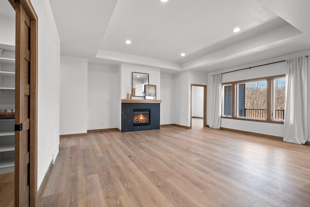 4001 ANTWERP Avenue Unit: 6