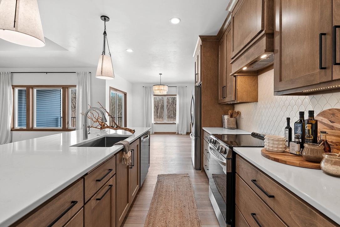 4001 ANTWERP Avenue Unit: 6