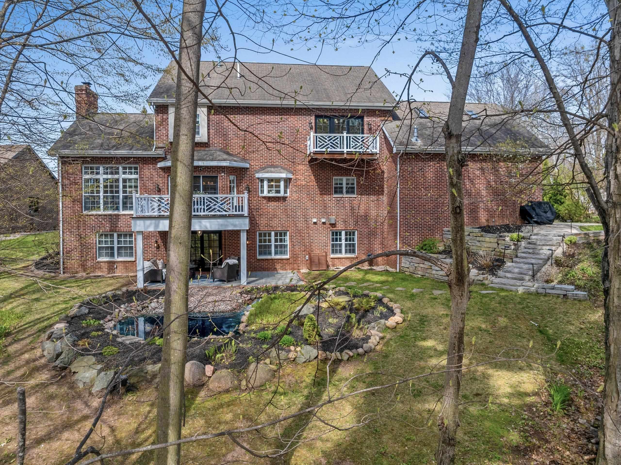 1383 SONATA Court