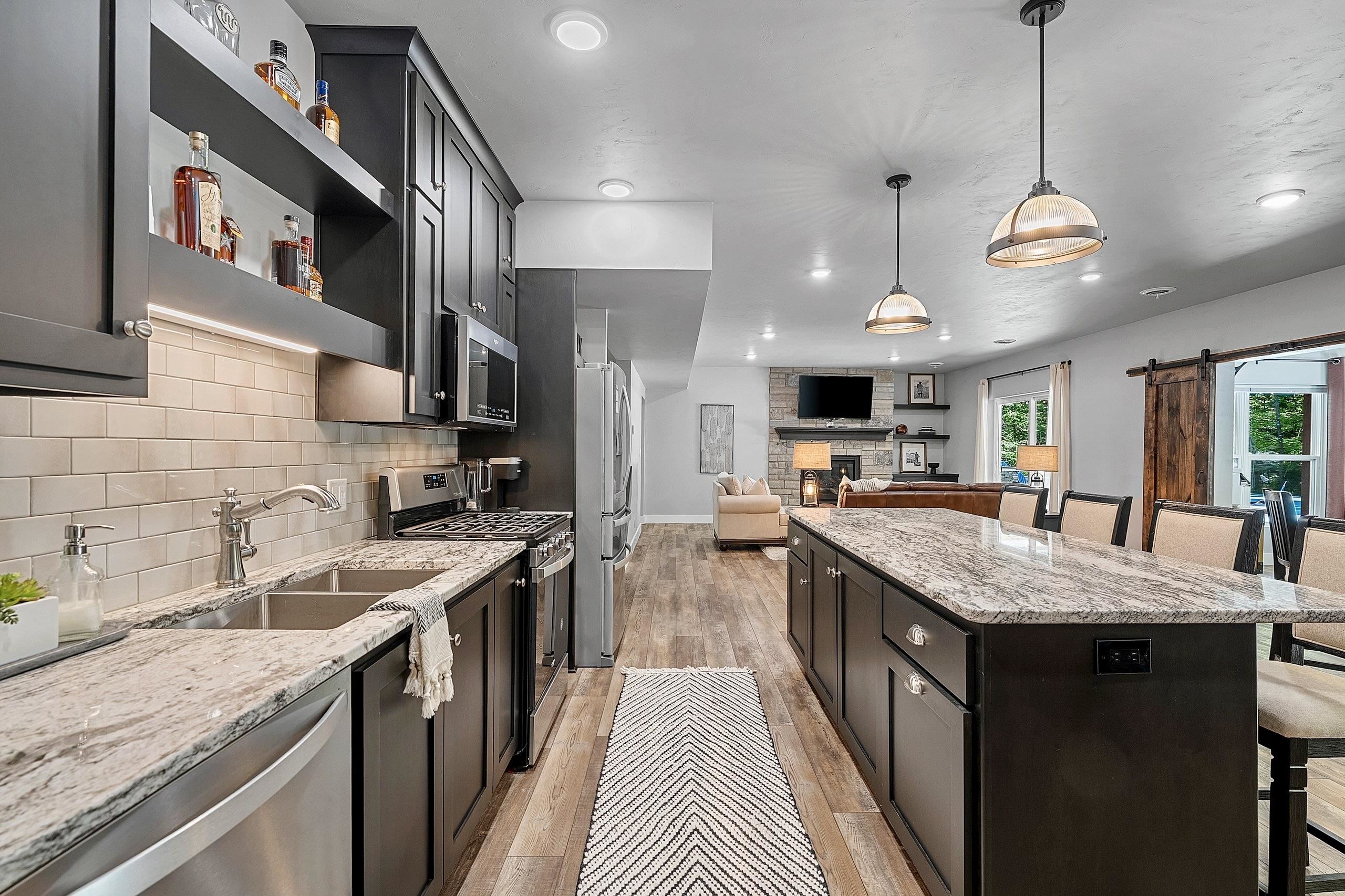 3413 BLACKBERRY Lane