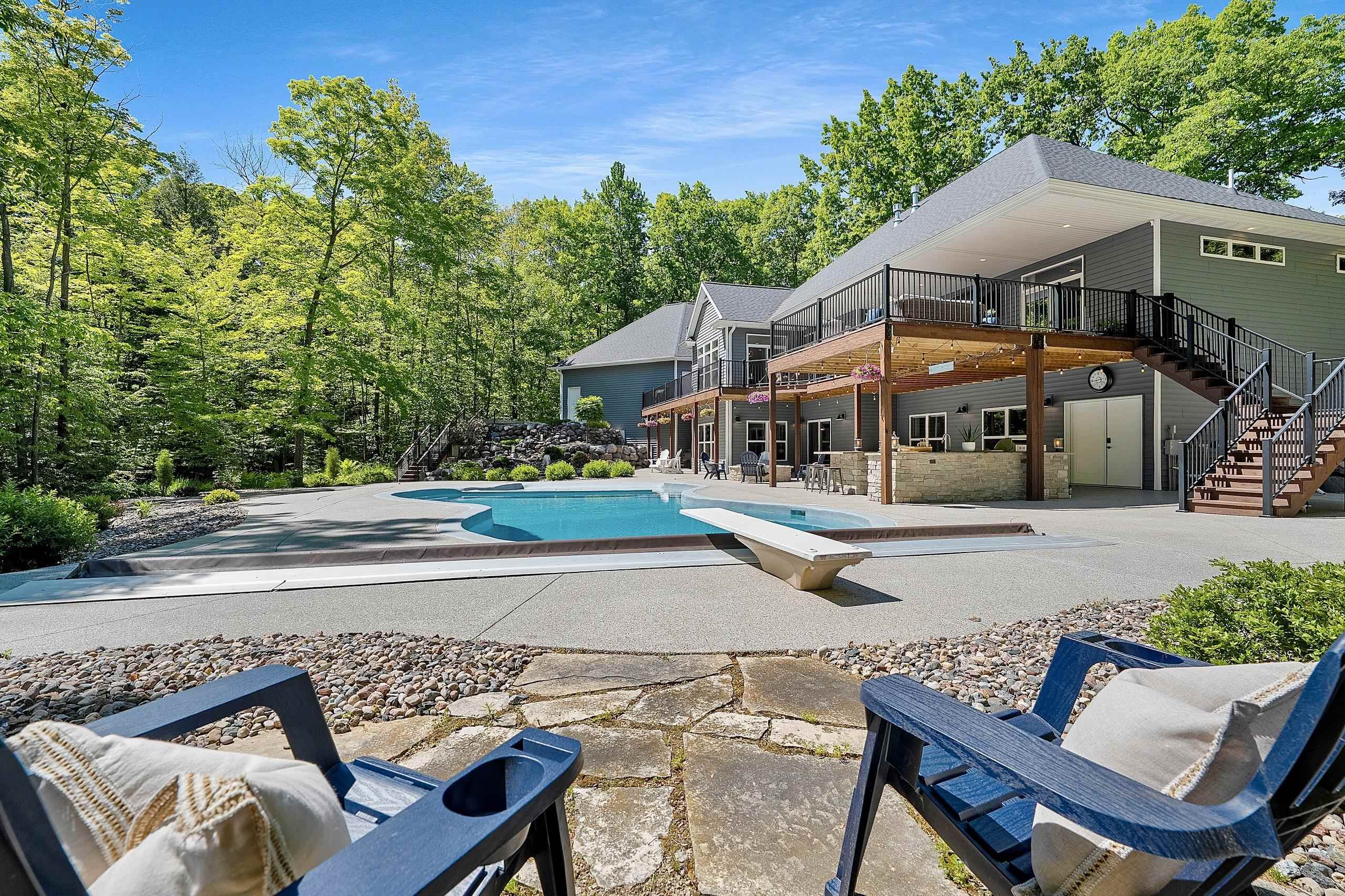 3413 BLACKBERRY Lane