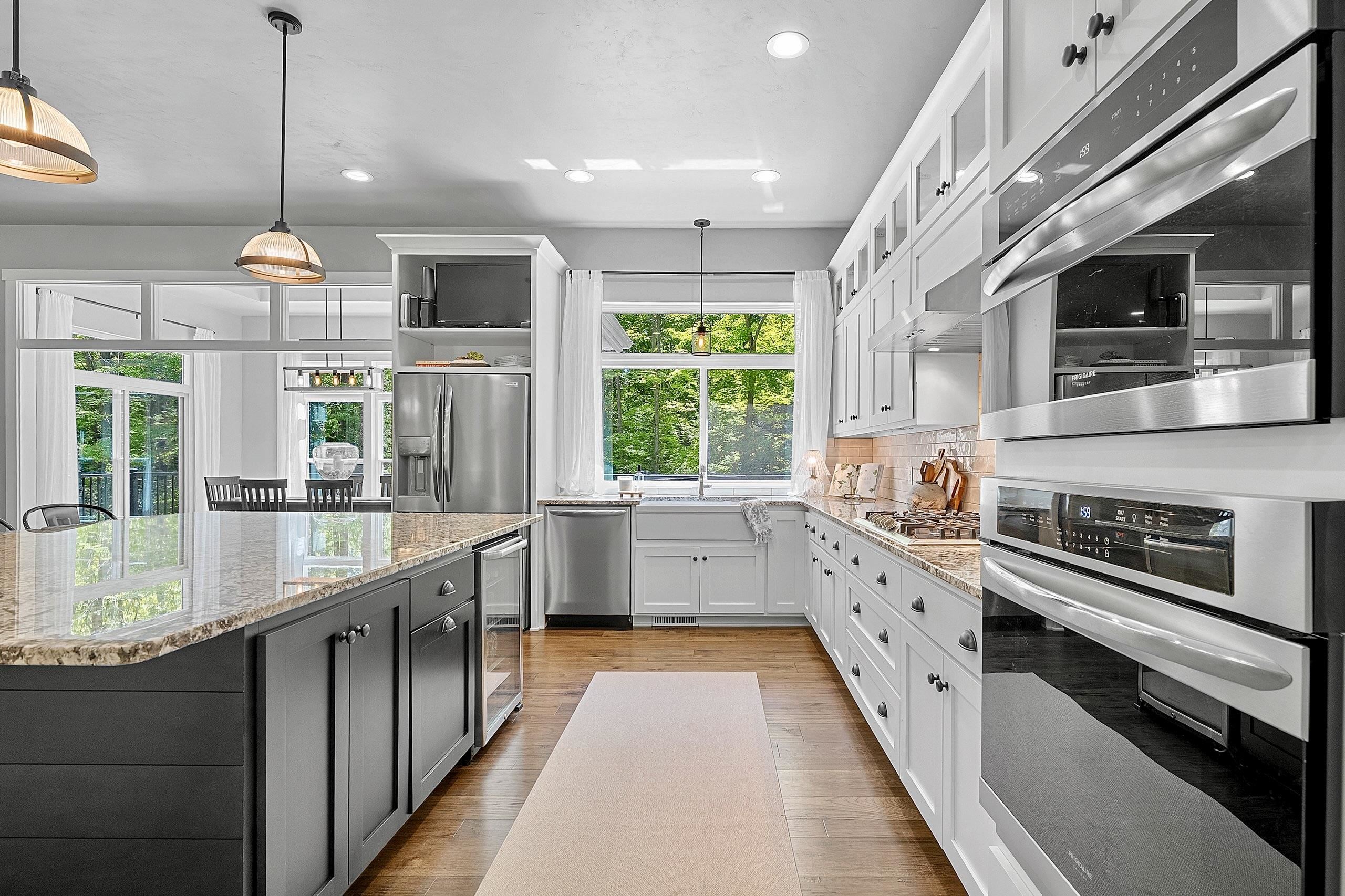 3413 BLACKBERRY Lane
