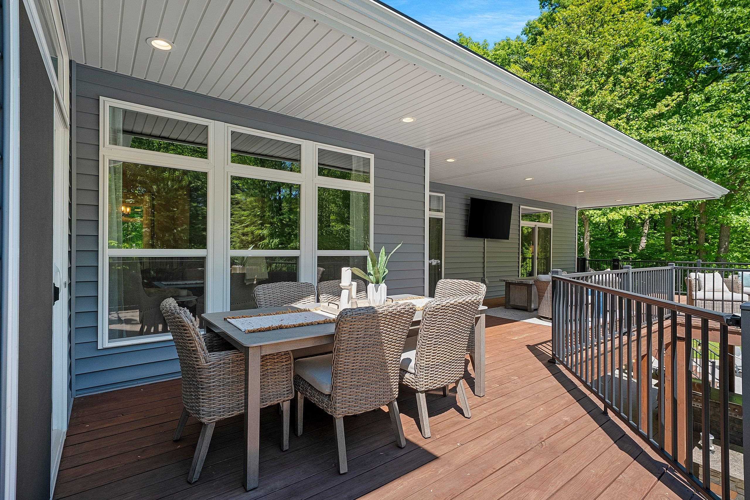 3413 BLACKBERRY Lane