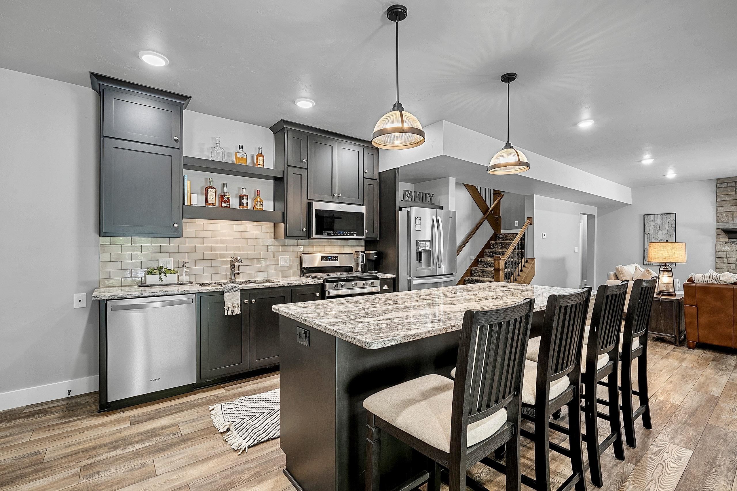 3413 BLACKBERRY Lane