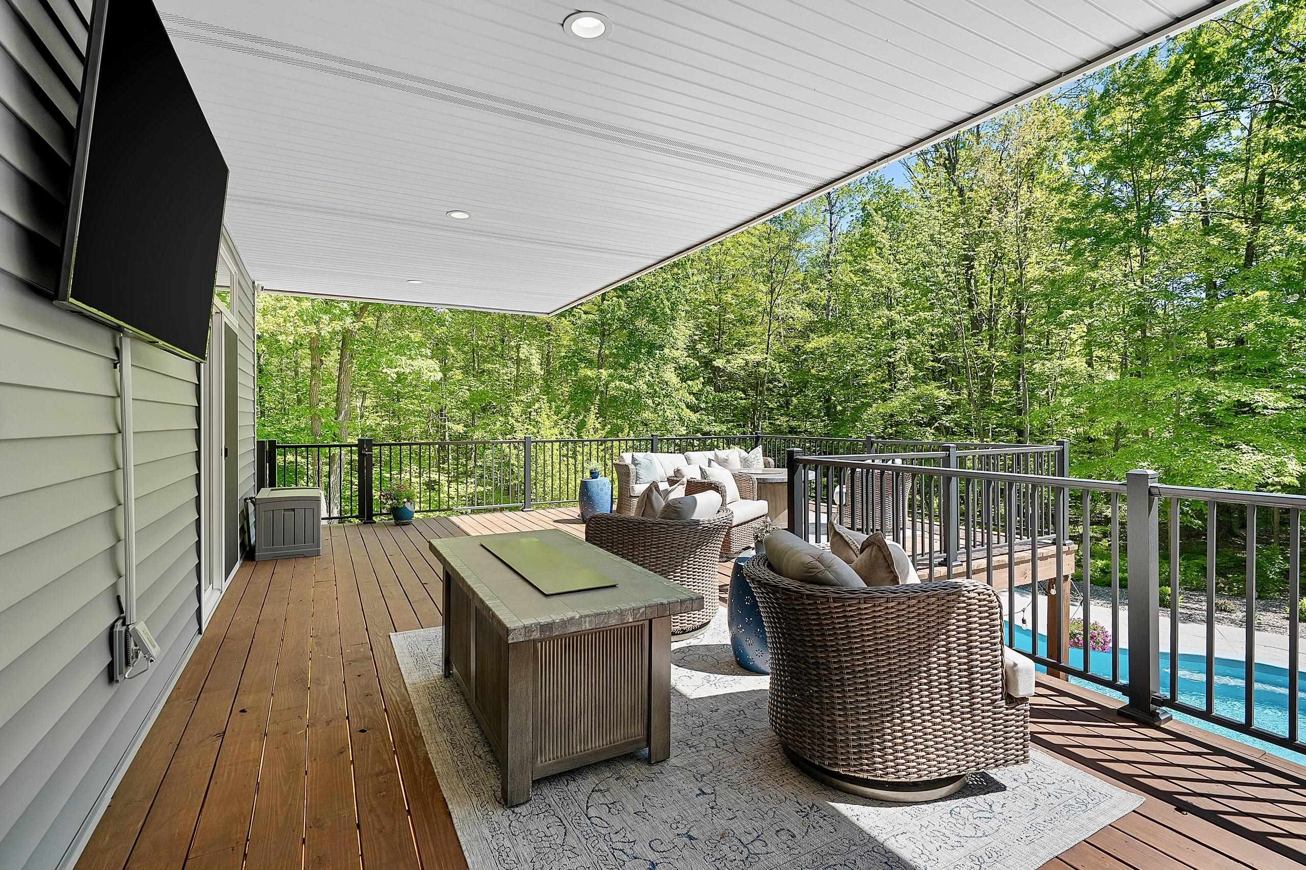 3413 BLACKBERRY Lane