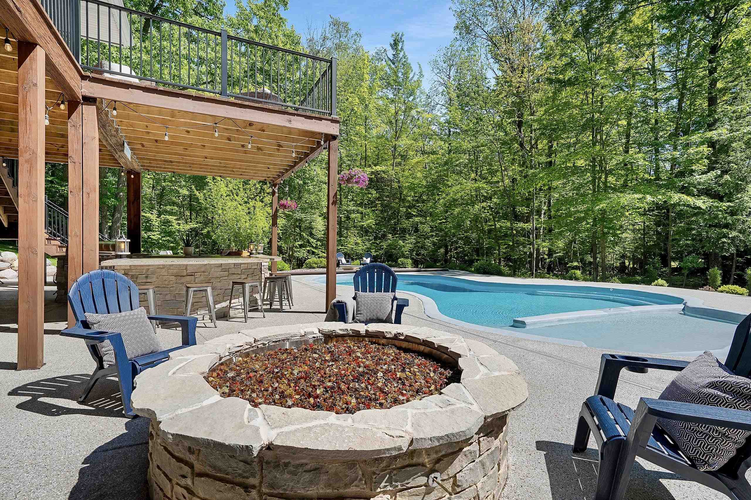 3413 BLACKBERRY Lane