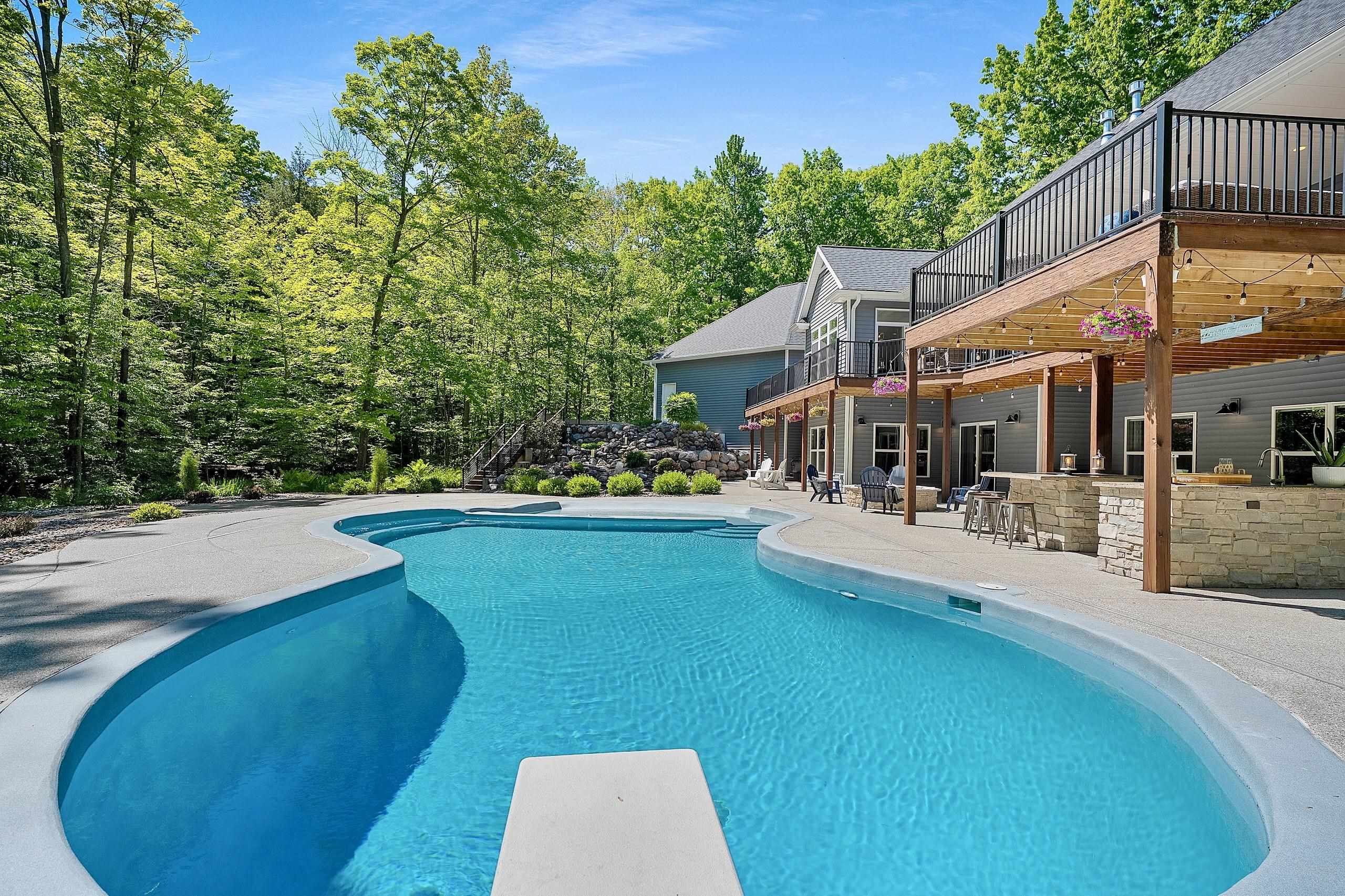 3413 BLACKBERRY Lane