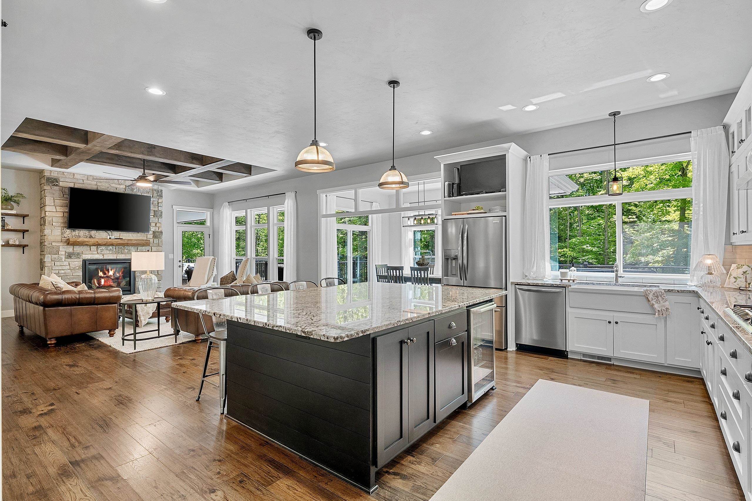 3413 BLACKBERRY Lane